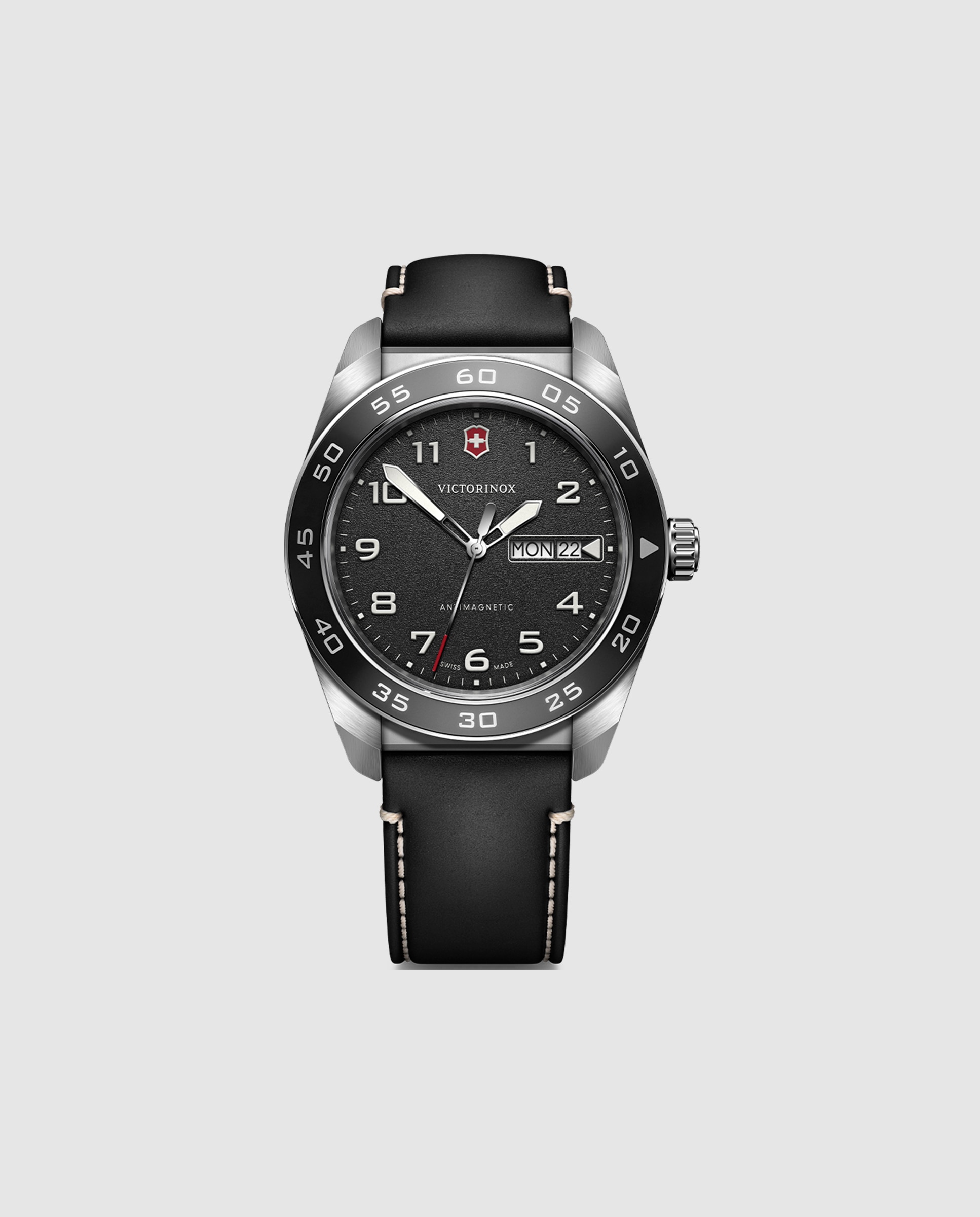 Imagem 0 de Relógio Analógico Swiss Army V242041 de Pele e Correia em Preto