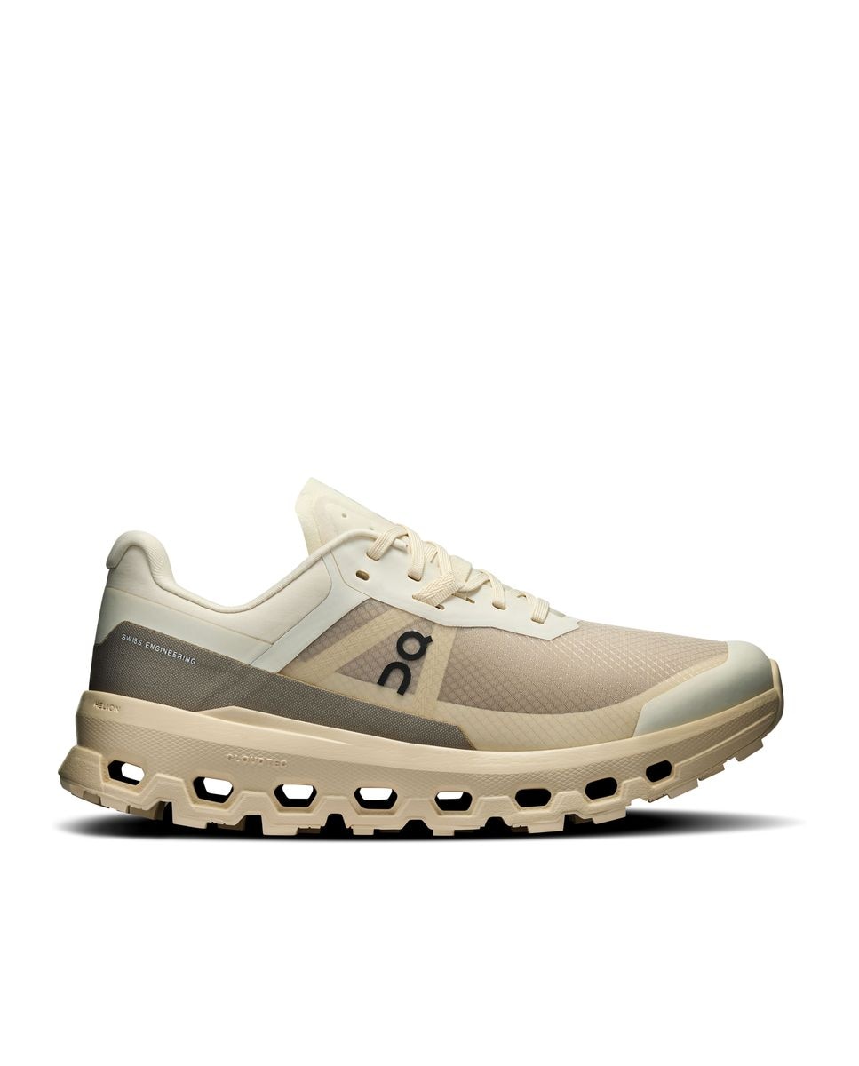 Imagem 0 de Sapatilhas On Running Cloudvista 2 de Mulher - Trail Running - Brancos