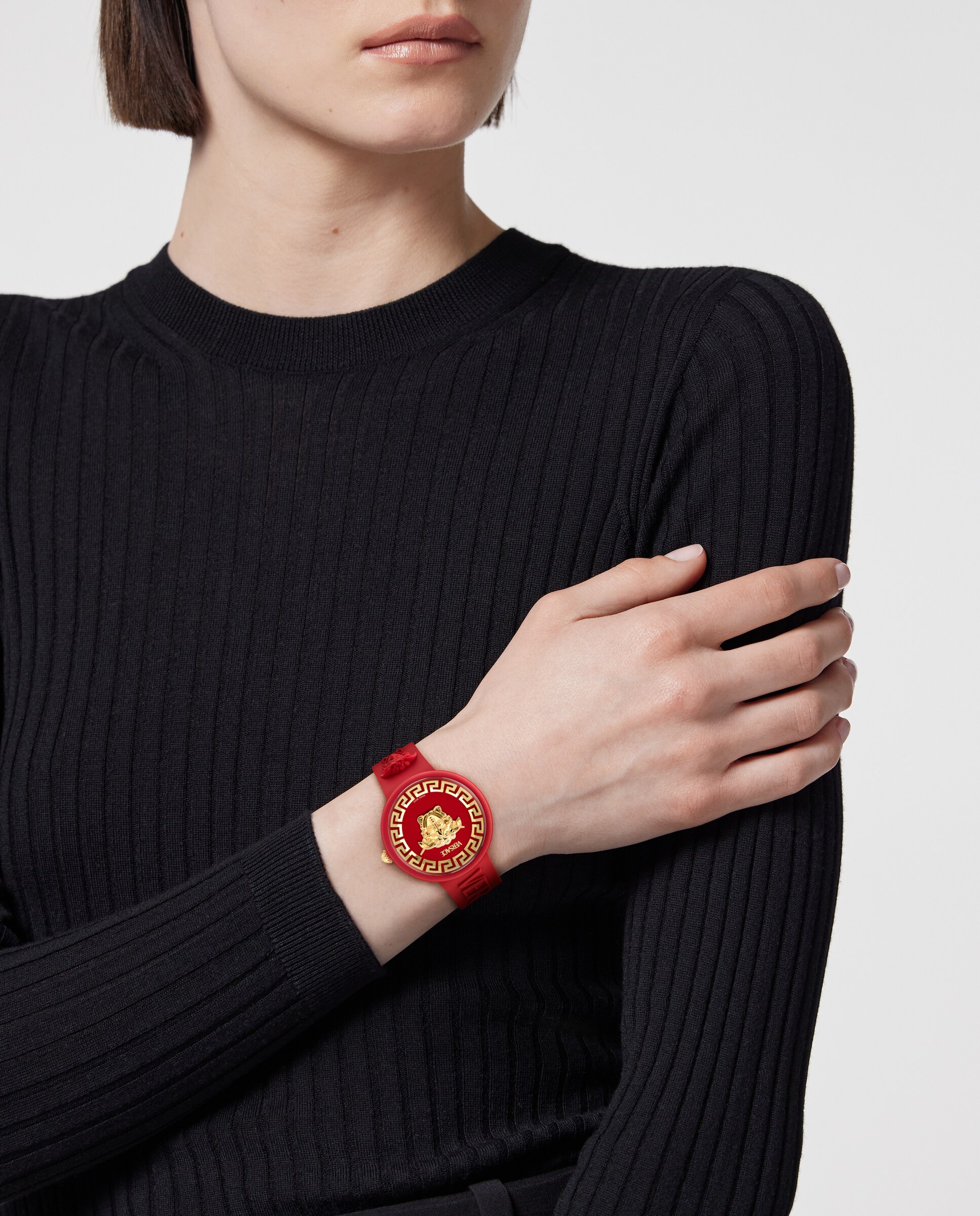 Relógio Unissexo Medusa Pop Ve8j00324 de Silicone e Bracelete Vermelha Vermelho-4