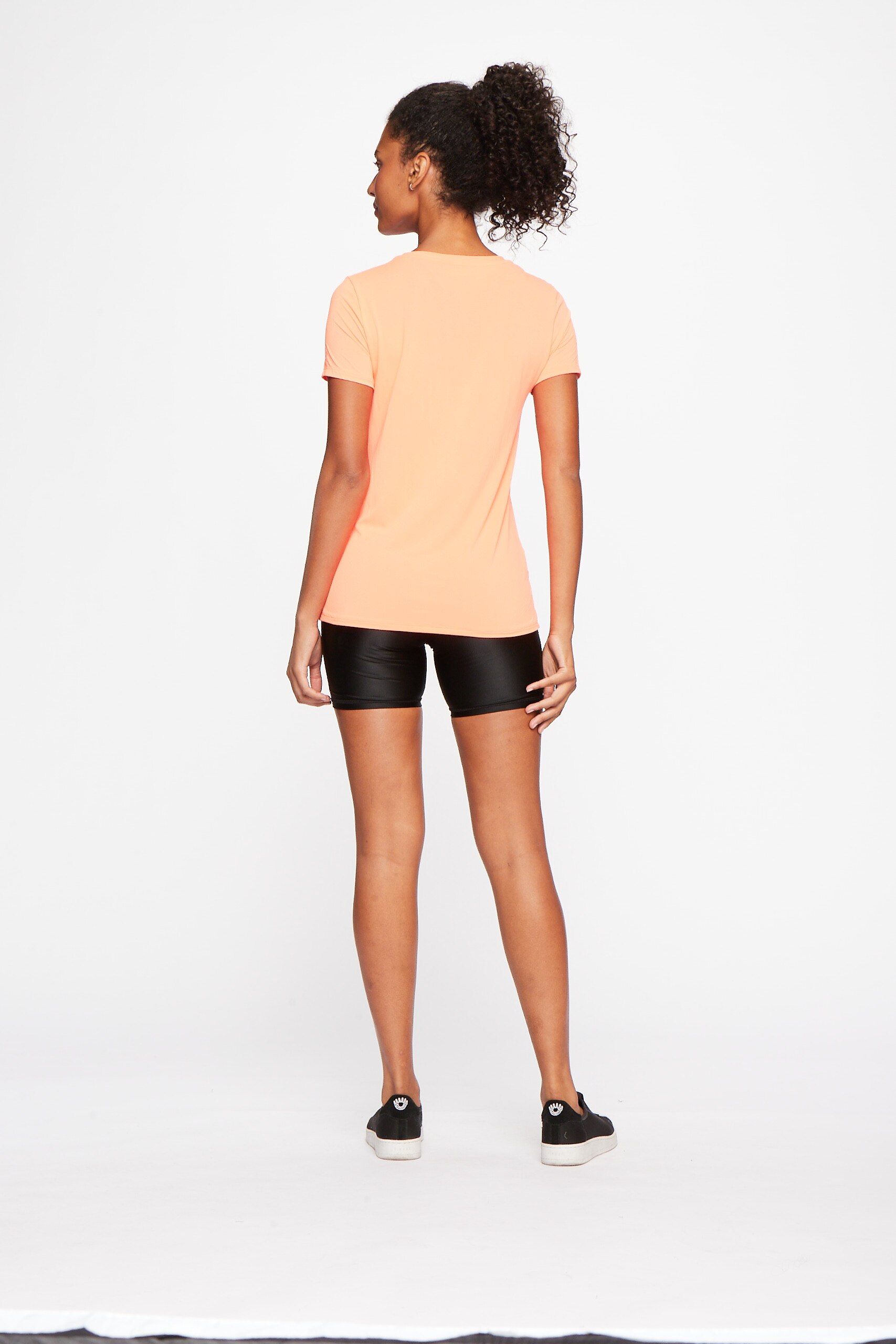 T-shirt Mulher Essencials Laranja Laranja-3