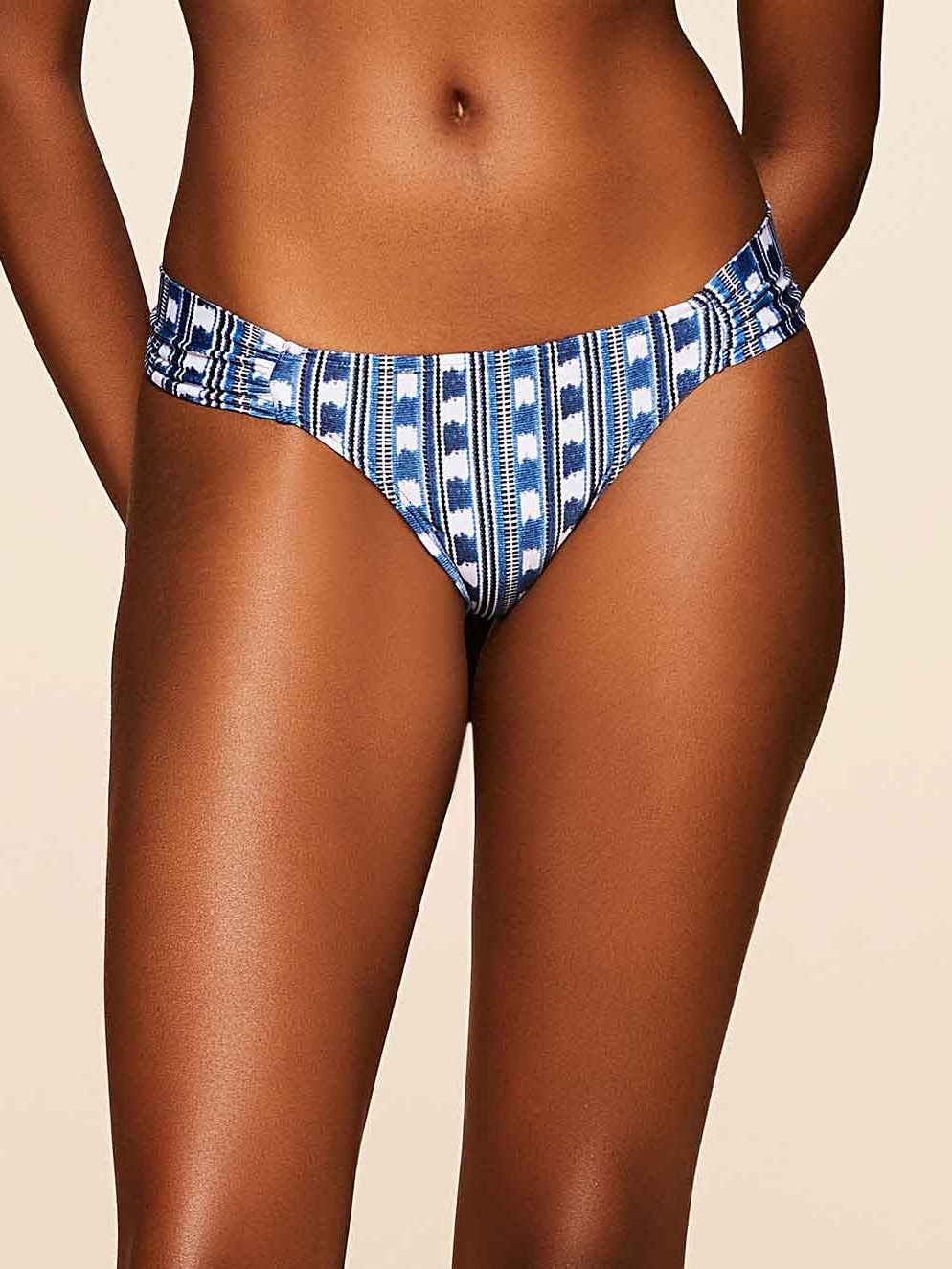 Imagem 0 de Tanga de Biquíni Montevideu Cia Maritima