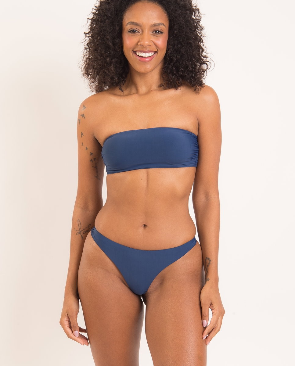 Imagem 0 de Biquíni Completo com Soutien Bandeau e Cueca Tanga