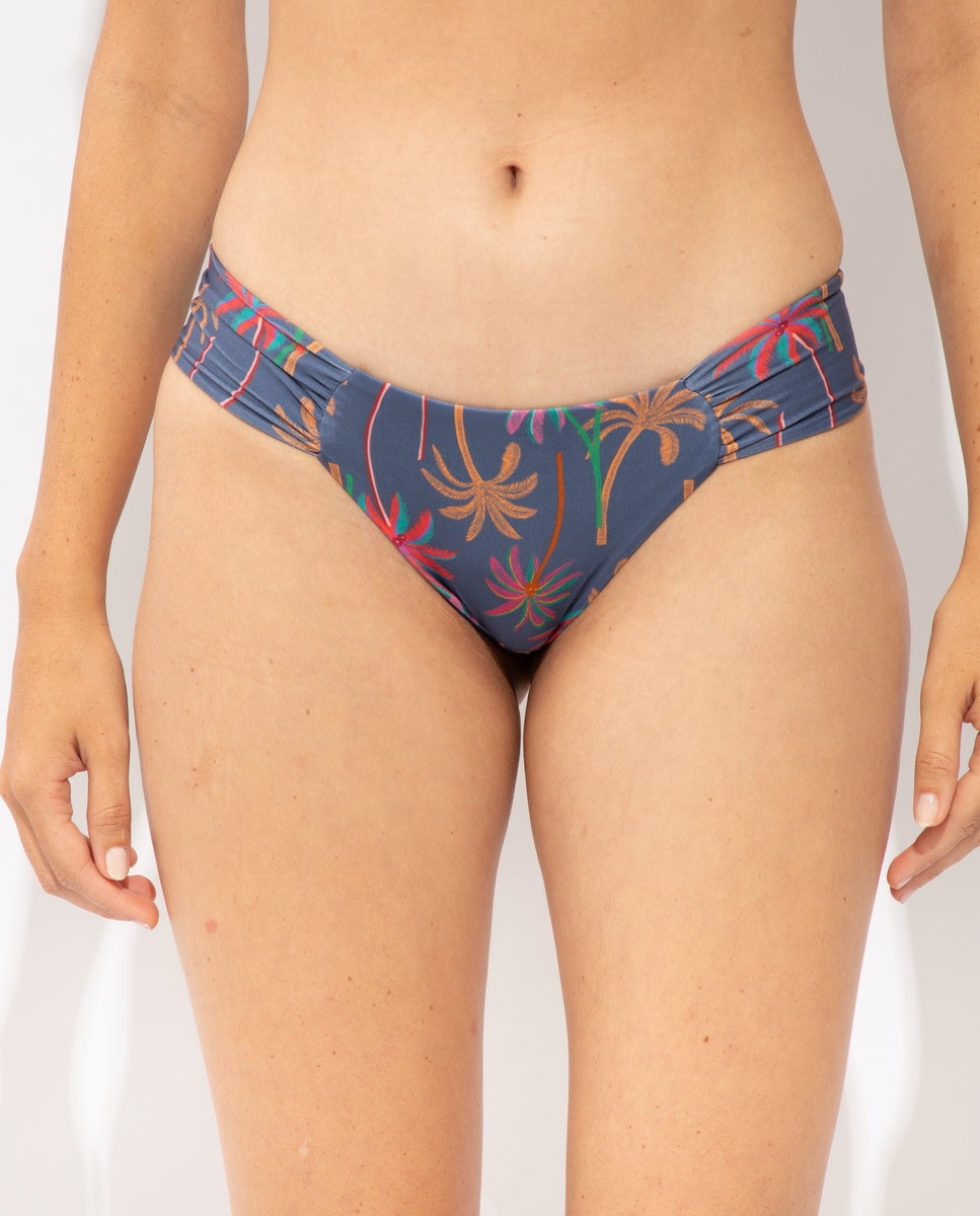 Imagem 0 de Cueca de Biquíni Brasileira Estampada