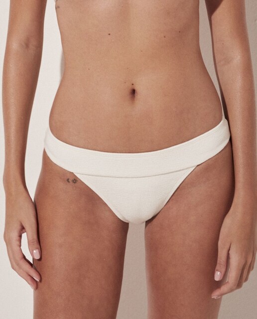 Imagem 0 de Cueca de Biquíni Brasileira Lisa