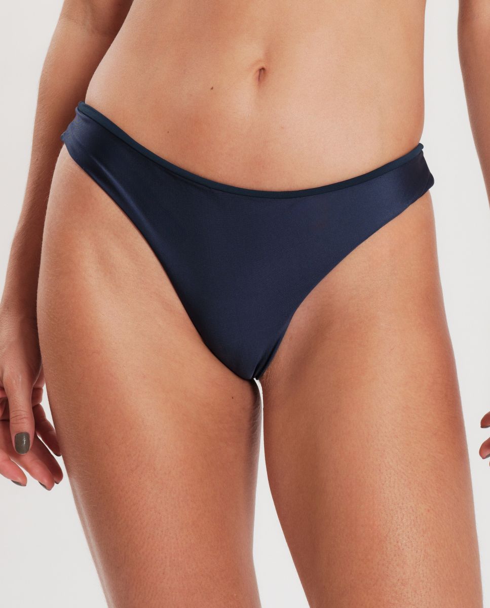 Imagem 0 de Cueca de Biquíni Brasileira Lisa