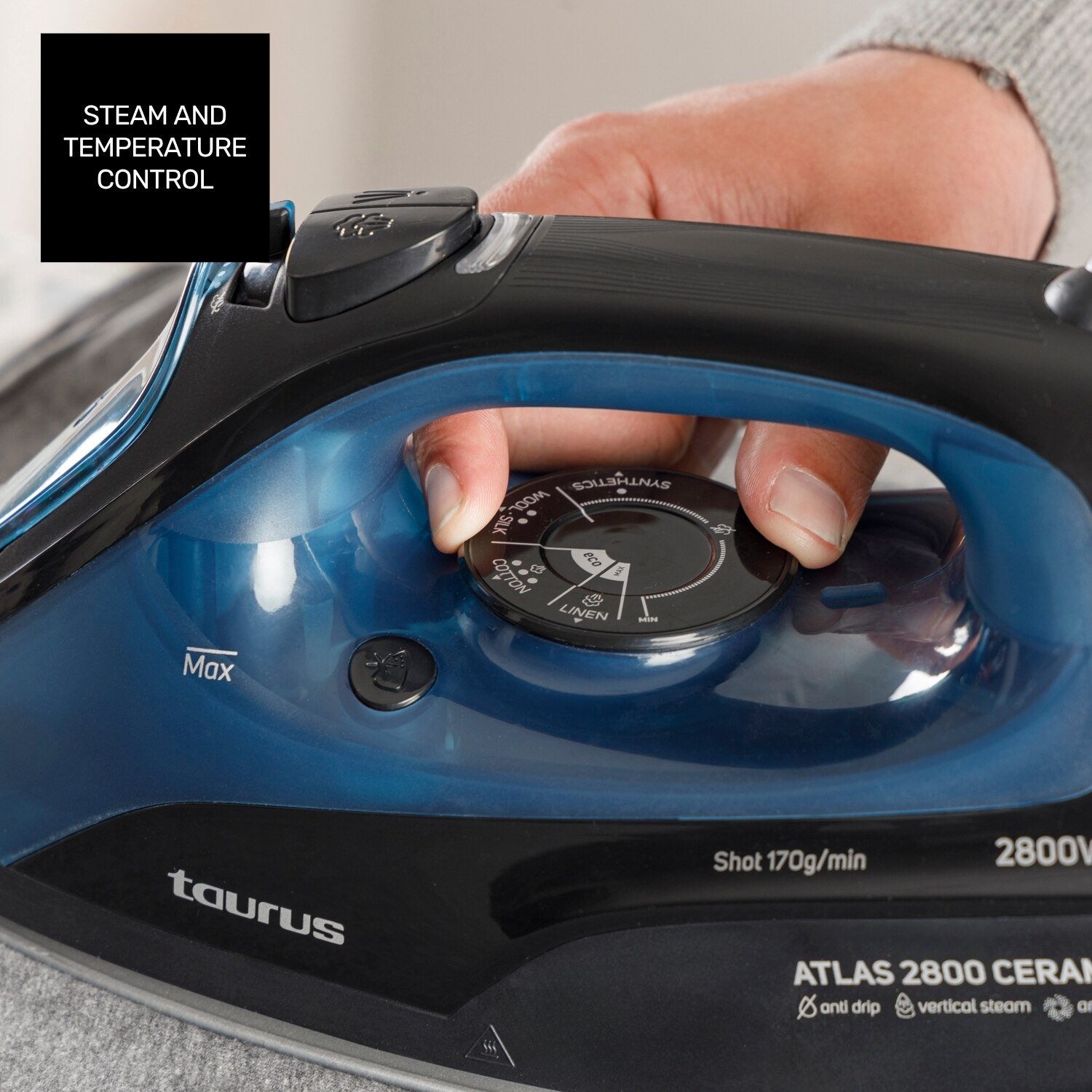 Ferro a vapor Atlas 2800 Preto-6