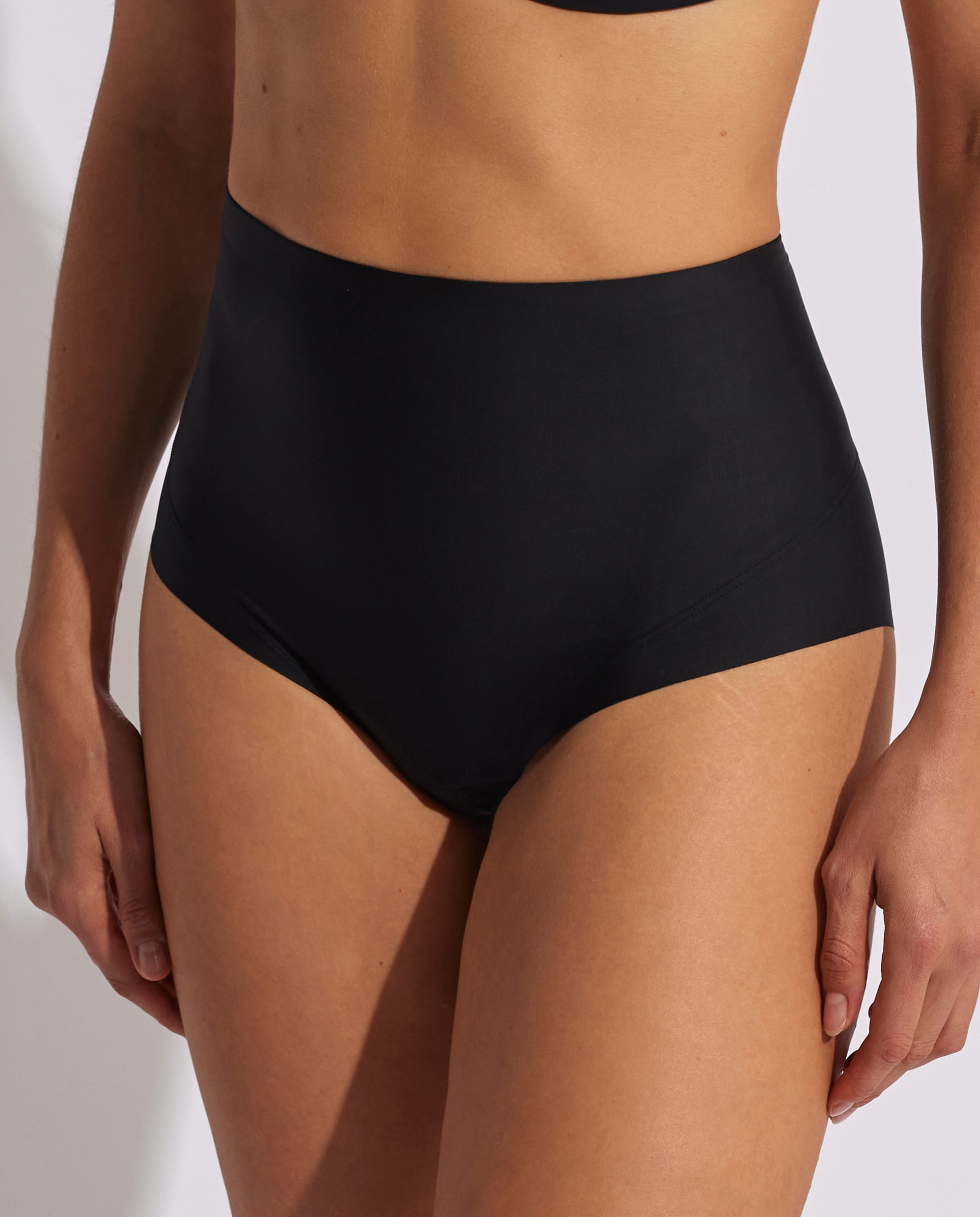 Imagem 0 de Cueca Alta Invisível