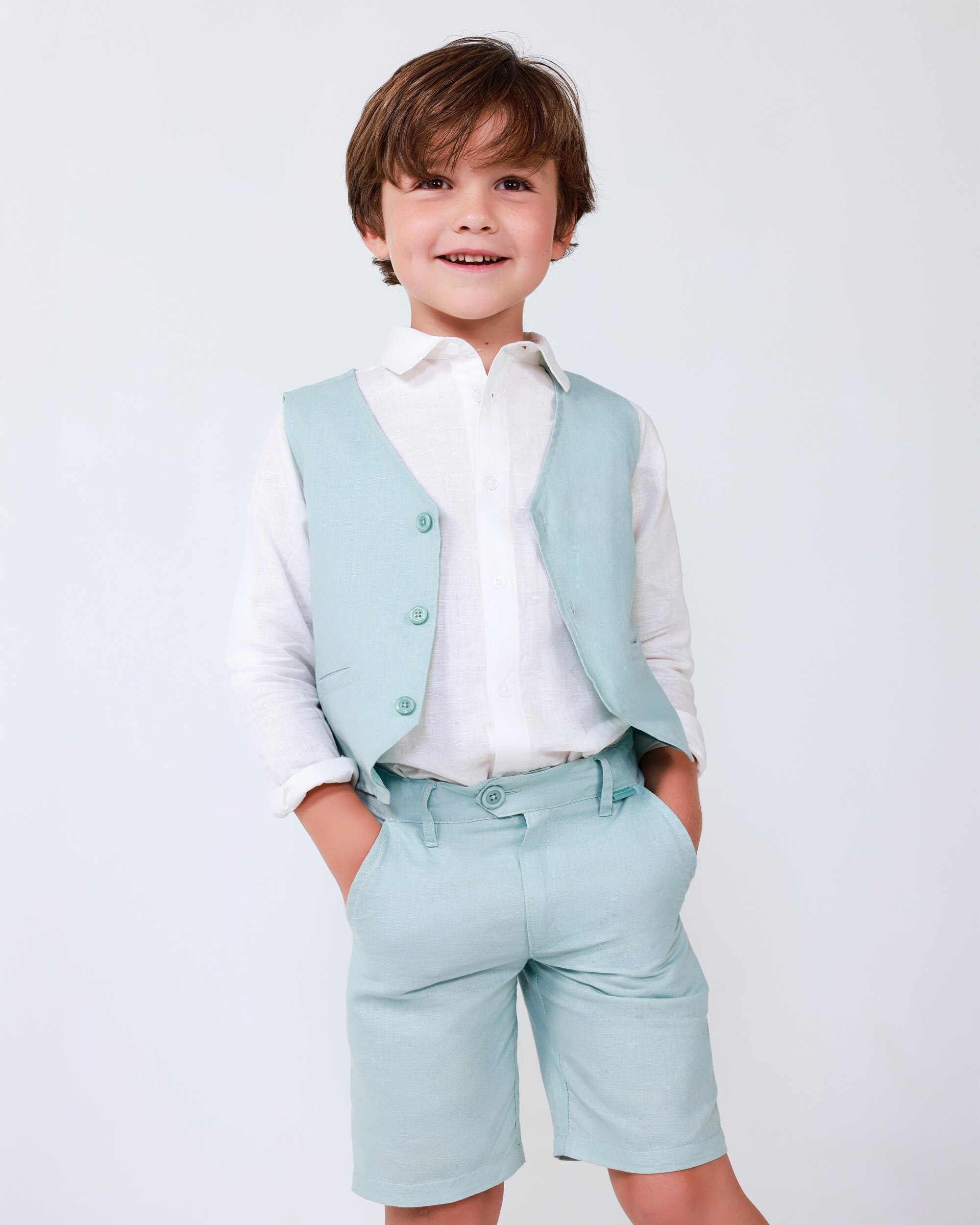 Bermudas Infantil de Linho com Presilhas na Cintura Verde Água-4