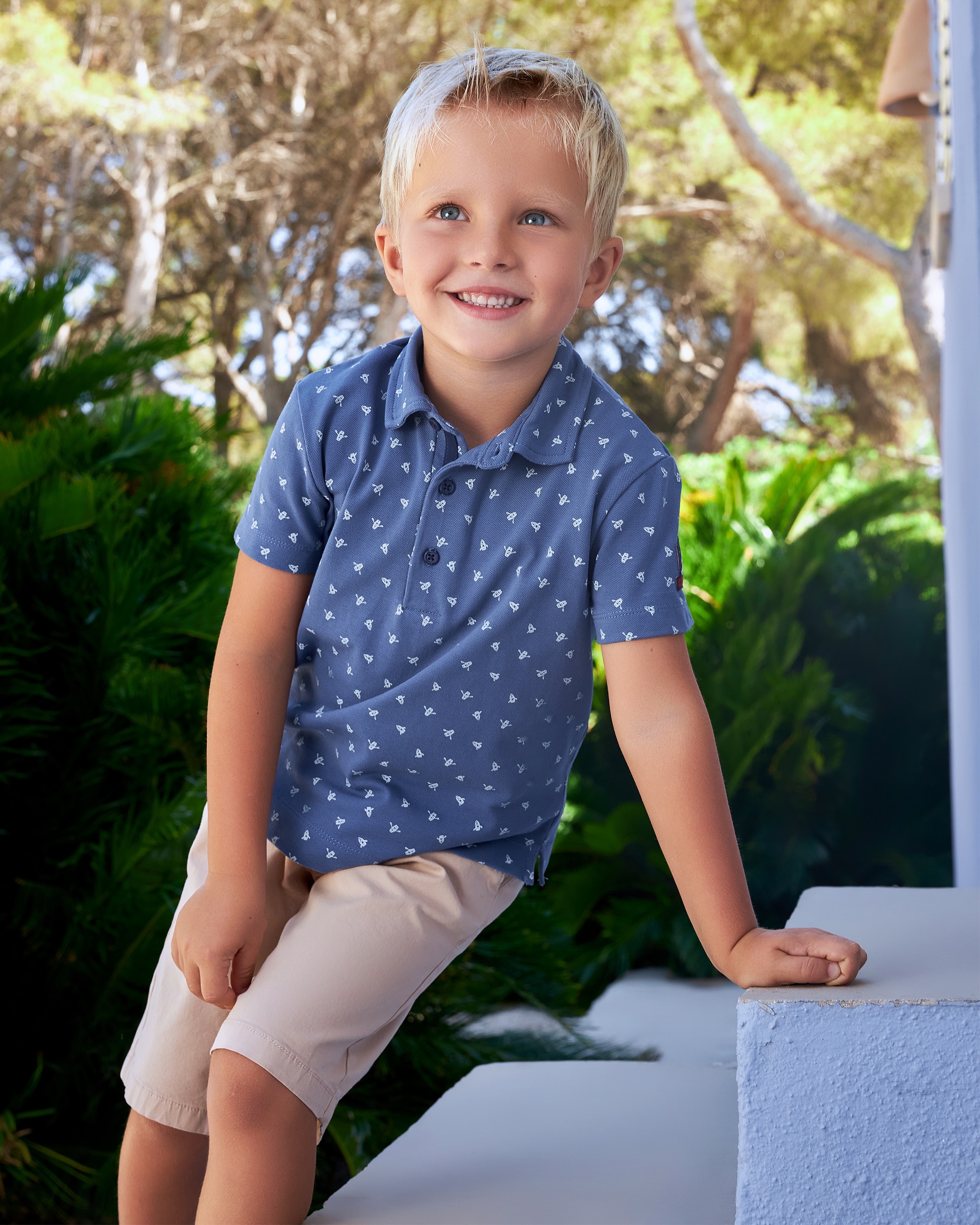 Polo Infantil de Manga Curta com Estampado de Barcos Azul / Branco-4