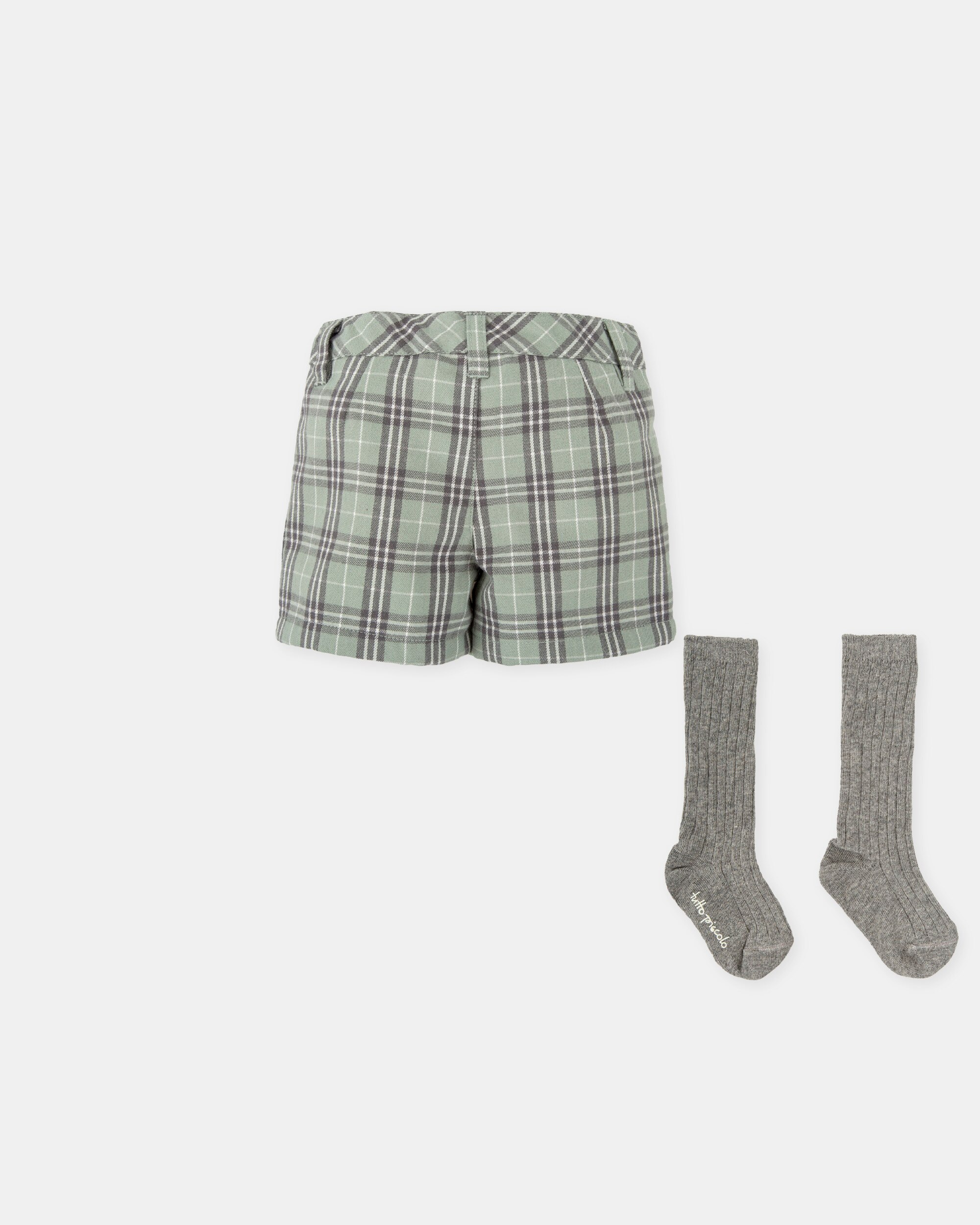 Conjunto para Bebé de Bermuda aos Quadrados em Verde com Meias Tutto Piccolo Verde-2