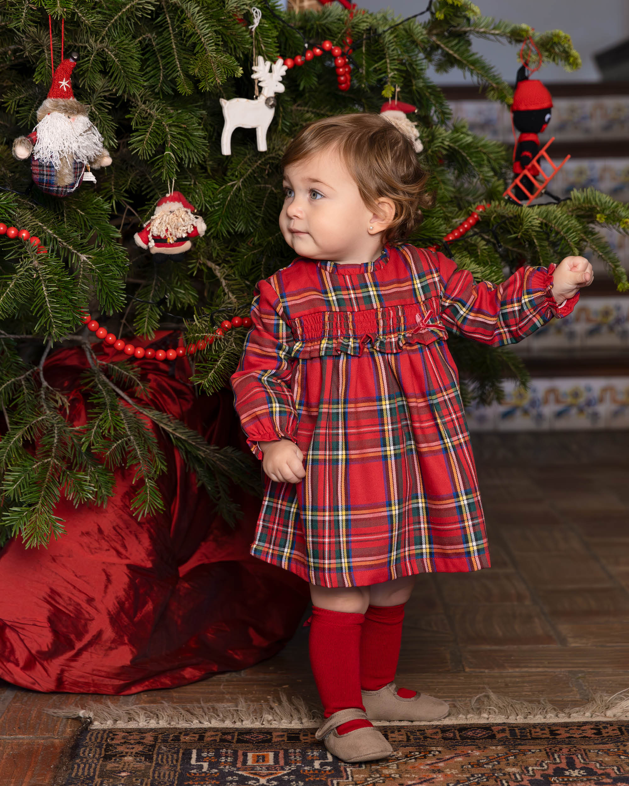 Conjunto para Bebé de Vestido com Cueca aos Quadrados em Vermelho e Meias Tutto Piccolo Vermelho-3