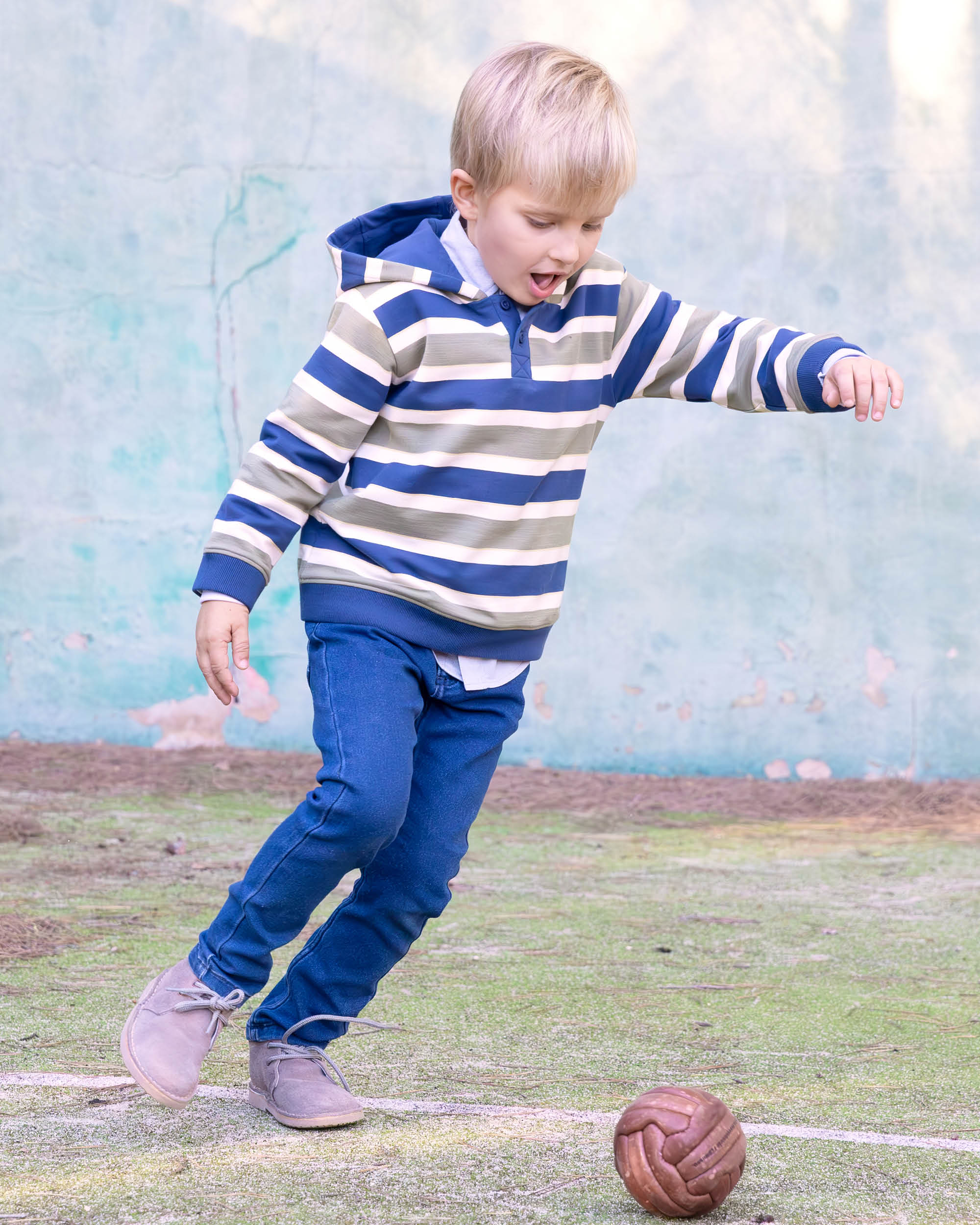 Sweatshirt com Capuz Infantil às Riscas Caqui e Azul Tutto Piccolo Multicolor-3