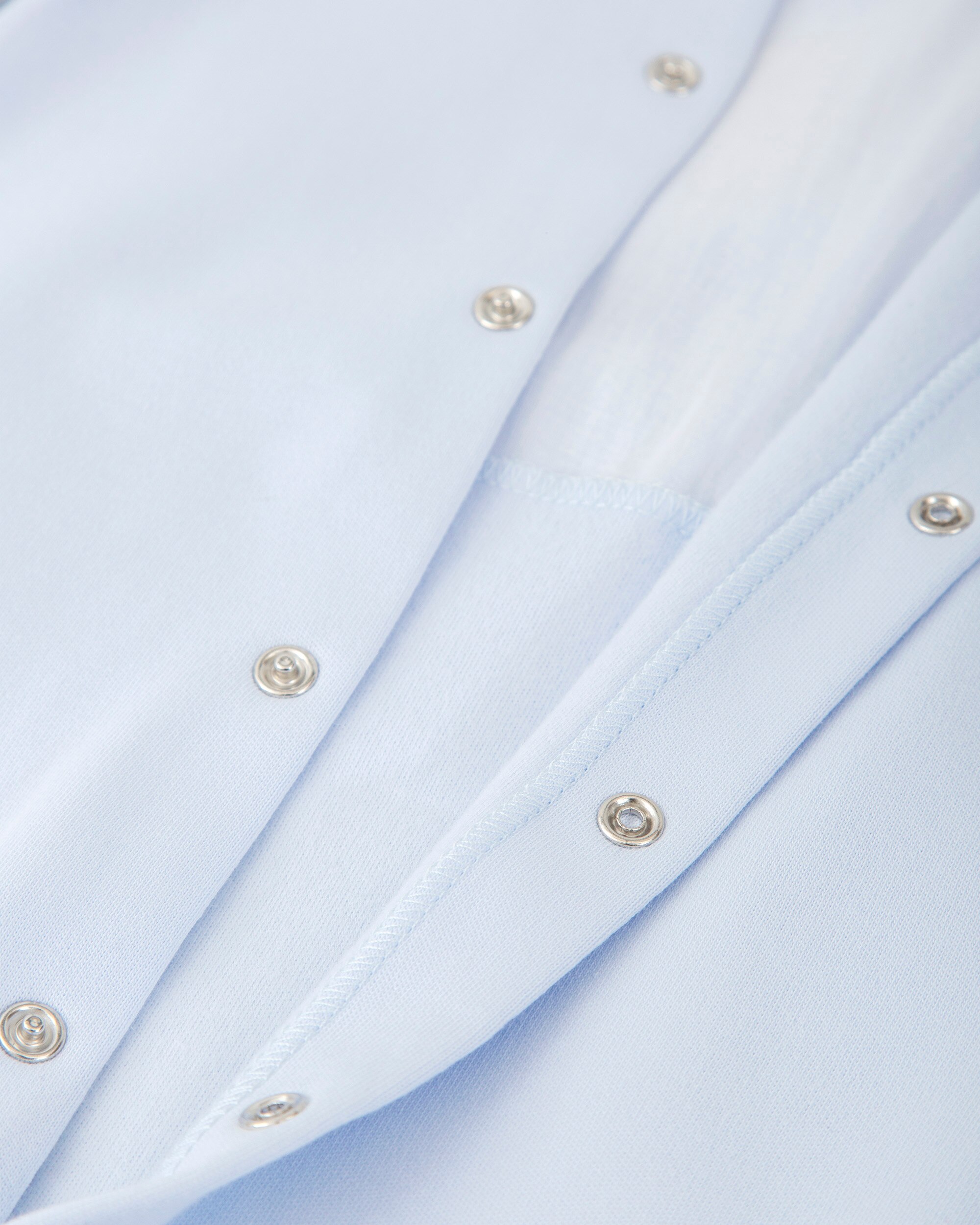 Babygrow com Pé para Bebé de Malha Entrançada em Azul Céu Tutto Piccolo Azul-claro-3