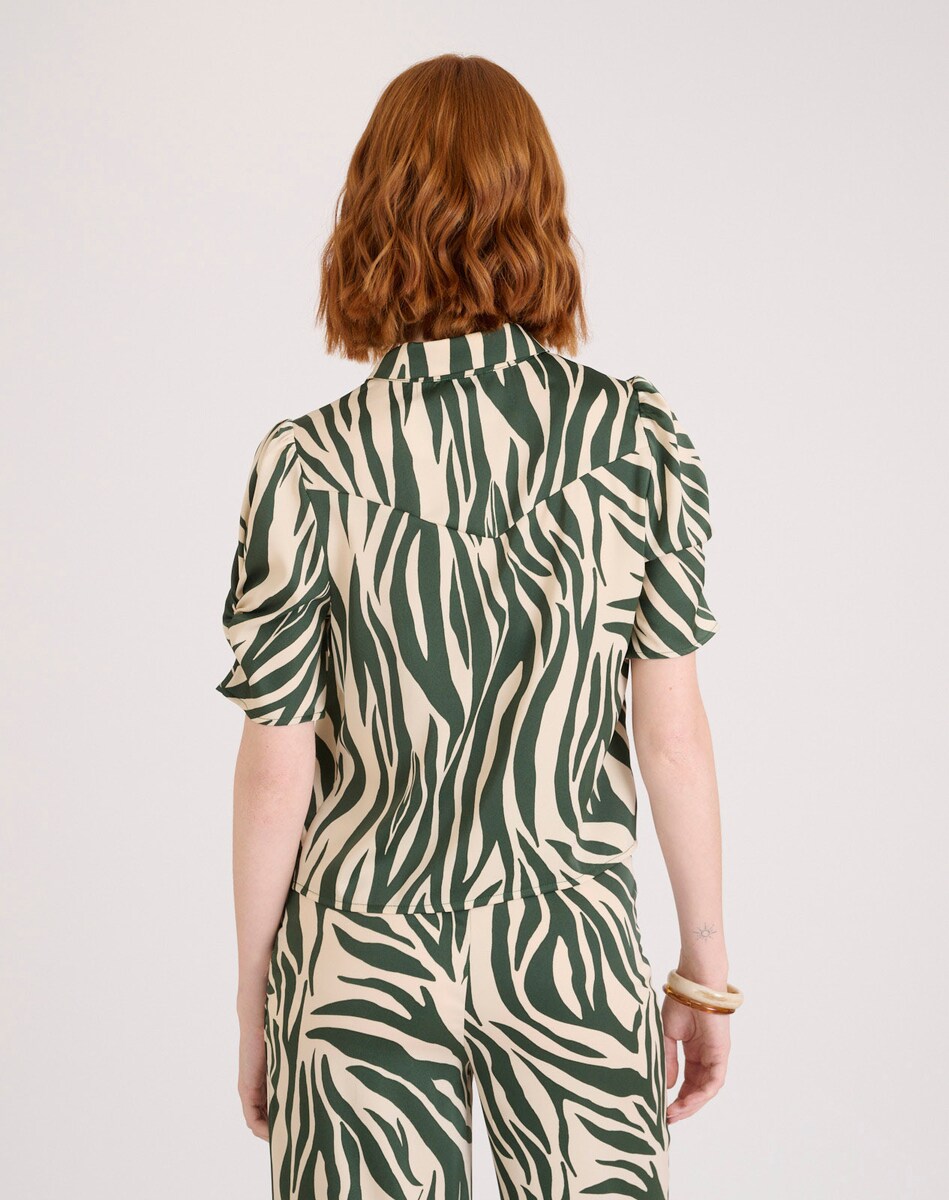 Camisa em Tecido de Cetim e Estampado de Zebra Caqui-2