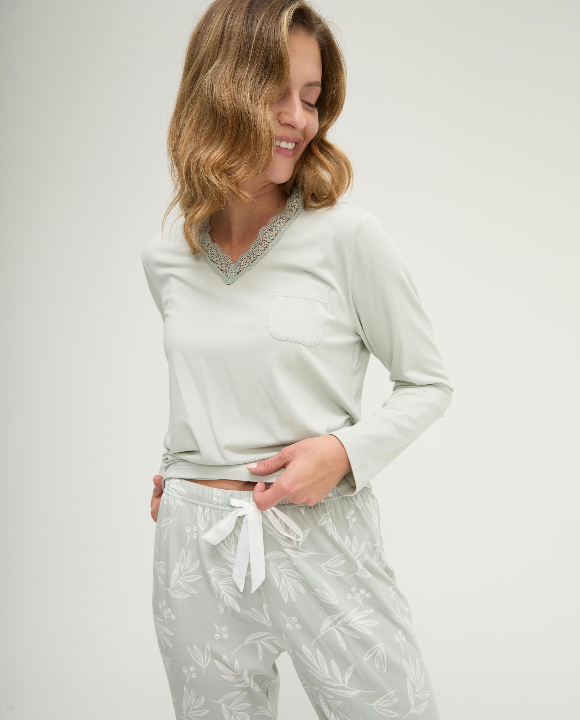 Pijama com Folhas Decote em V Renda Verde-4
