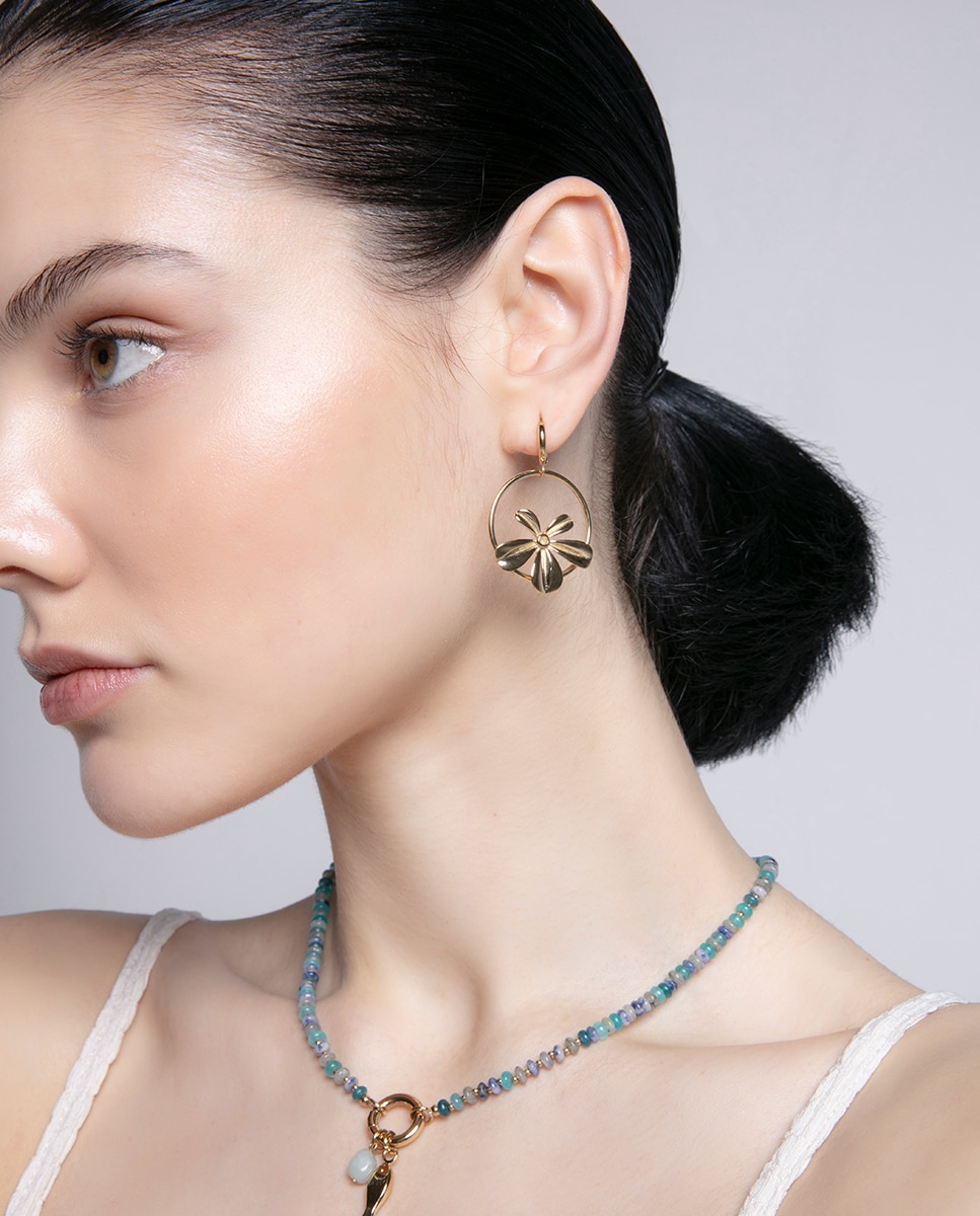 Brincos Chic de Aço Ip Dourado com Argola e Flor Dourado-2