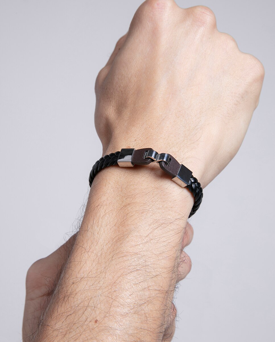 Pulseira de Magnum de Pele Preta Entrançada e Detalhes de Aço Preto-2