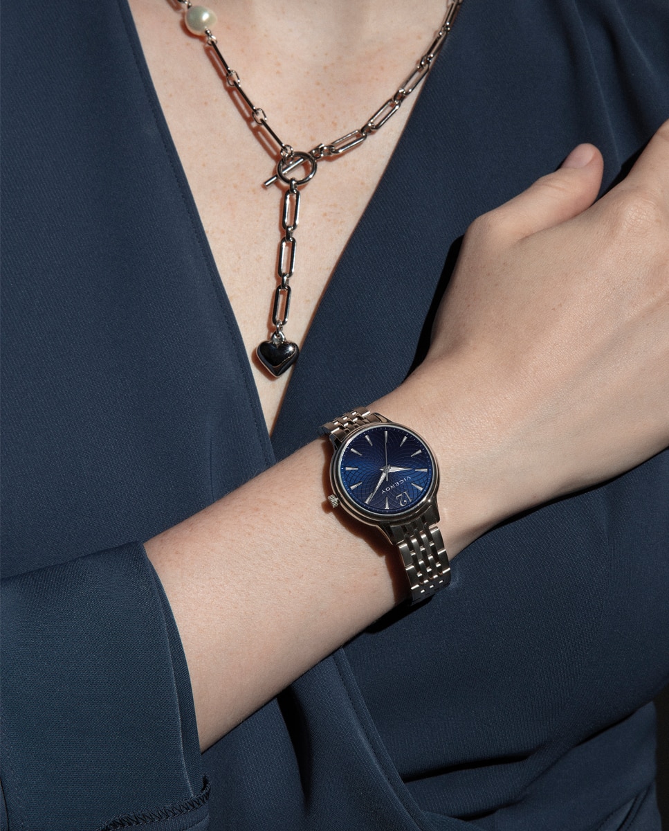 Relógio Analógico Mulher Chic Caixa e Bracelete de Aço Azul-marinho-4