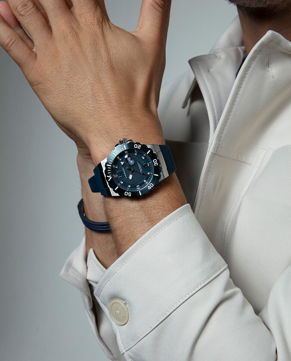 Relógio Analógico Heat com Caixa de Aço com Bisel Ip Azul e Bracelete de Silicone em Azul Cinzento-3
