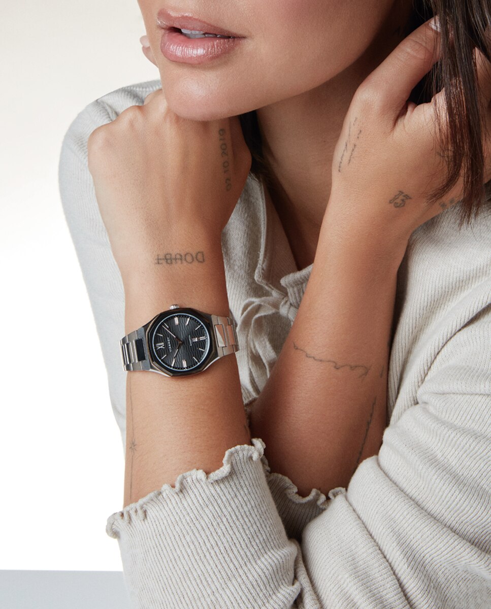 Relógio Analógico Coleção Laura Escanes com Caixa de Aço com Bisel Duplo e Bracelete de Aço Prata-4