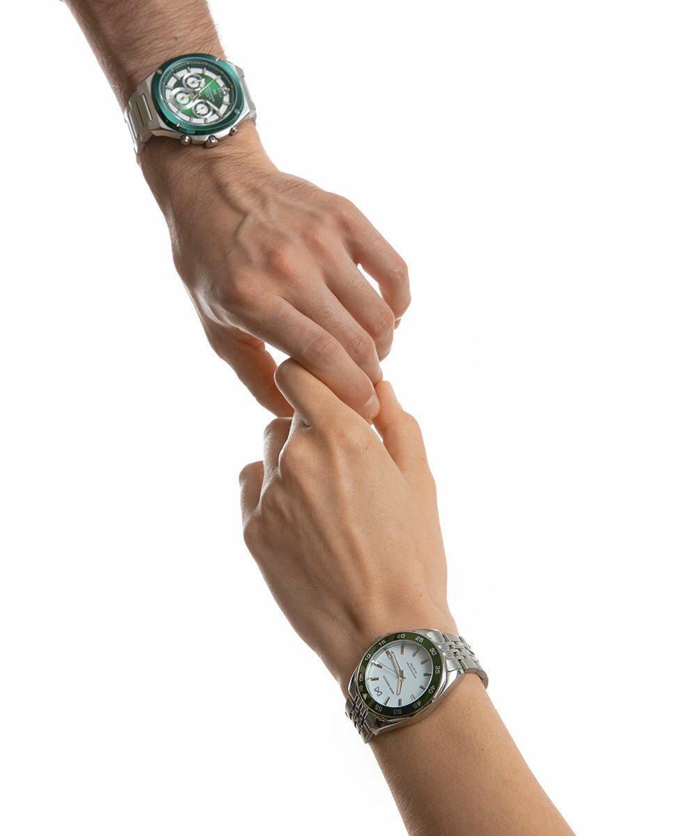 Relógio Analógico com Caixa de Aço com Bisel Verde e Bracelete de Aço Prata-4