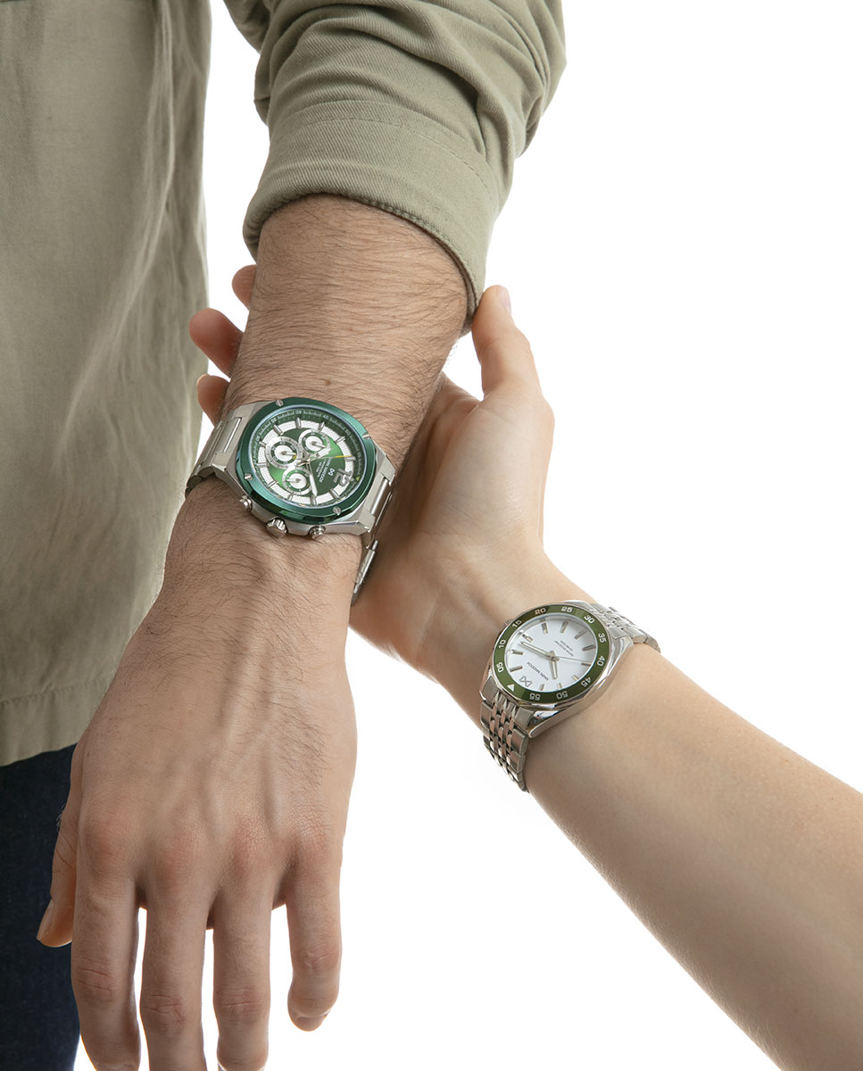 Relógio Analógico com Caixa de Aço com Bisel Verde e Bracelete de Aço Prata-5
