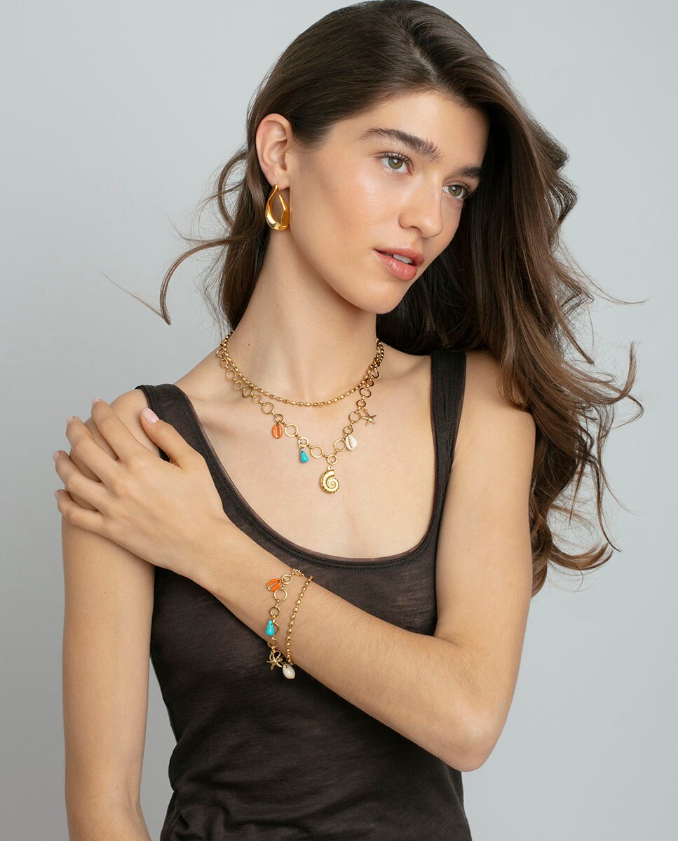Brincos de Aço Ip Dourado Contorno Gota Dourado-3