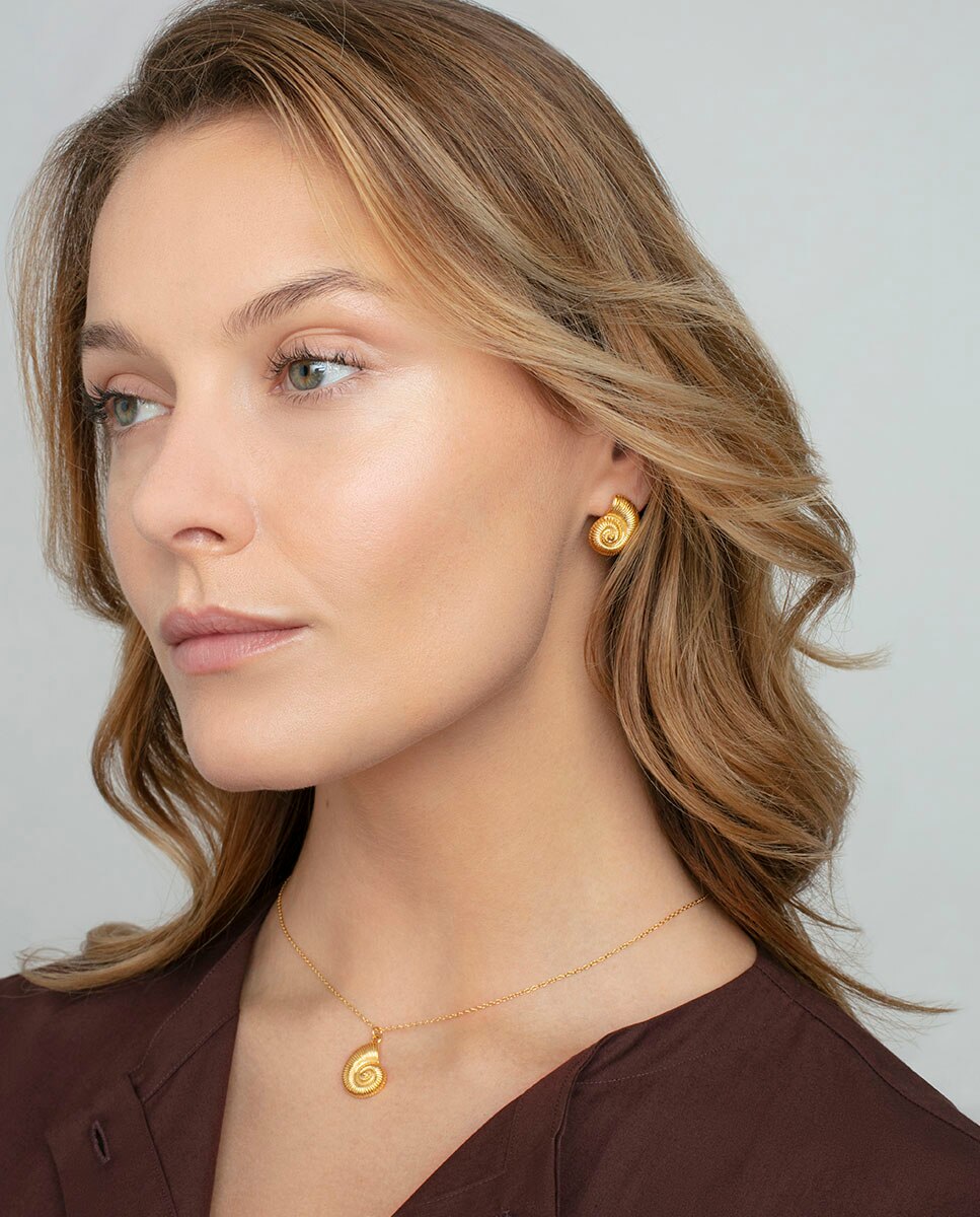 Brincos de Aço Ip Dourado em Forma de Caracol de Mar Ouro-3