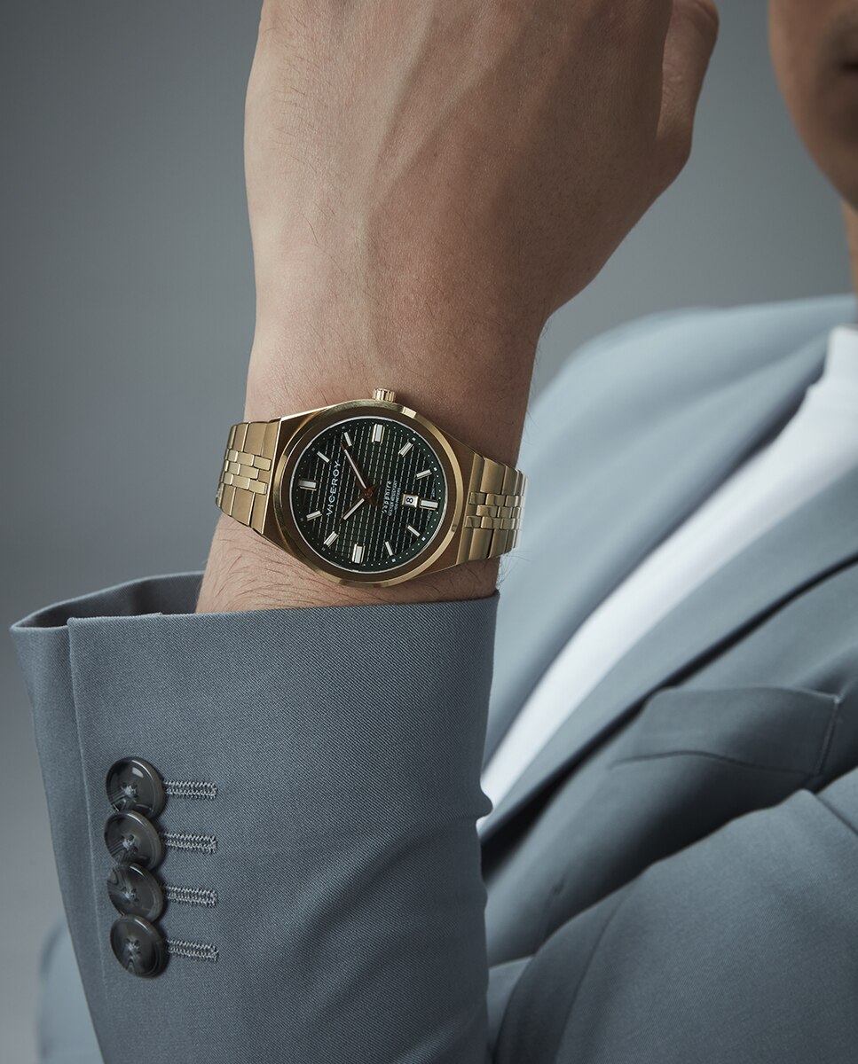 Relógio Analógico com Caixa e Bracelete de Aço Ip Dourado Dourado-4