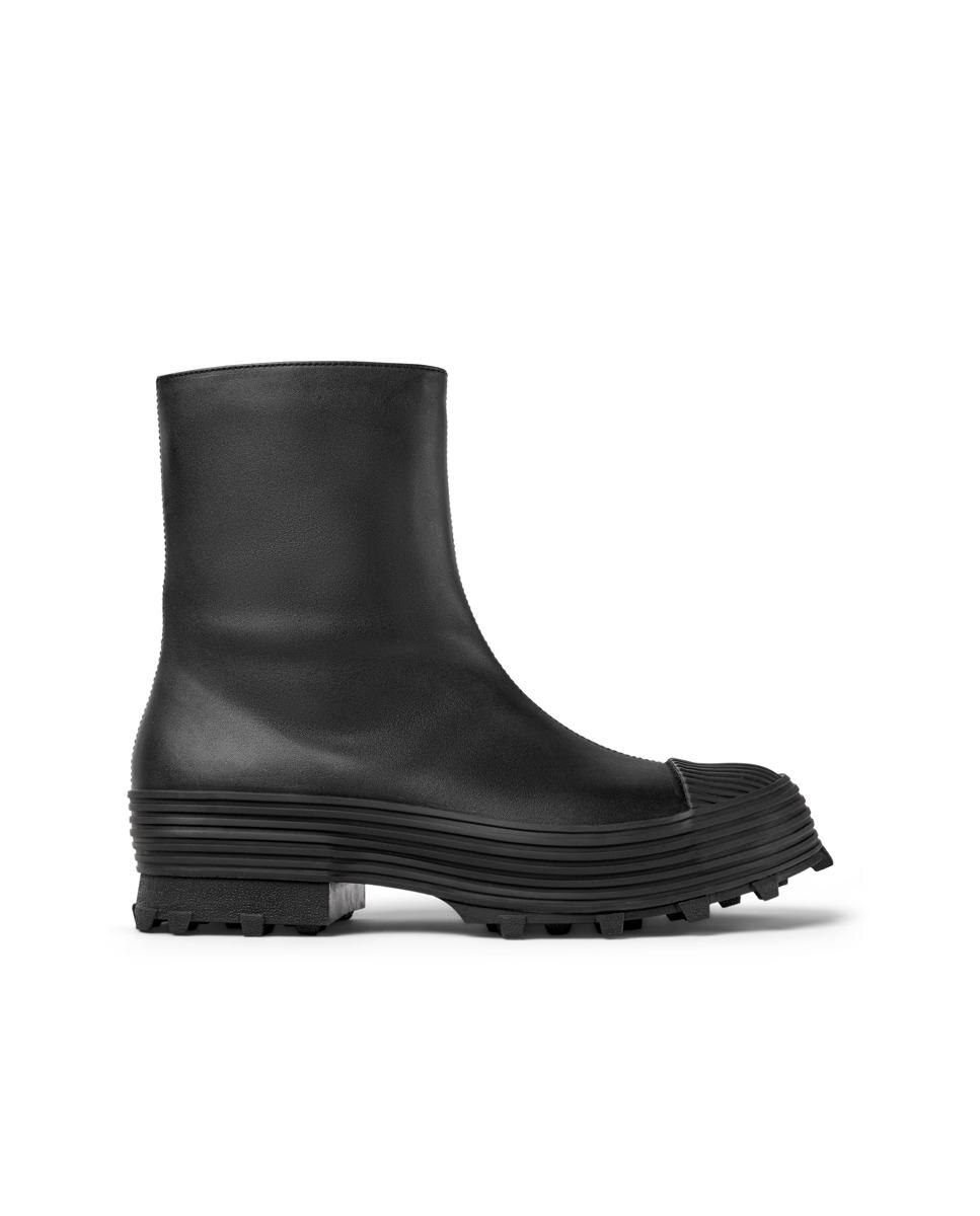 Imagem 0 de Botas Sola Track de Pele com Fecho Zip