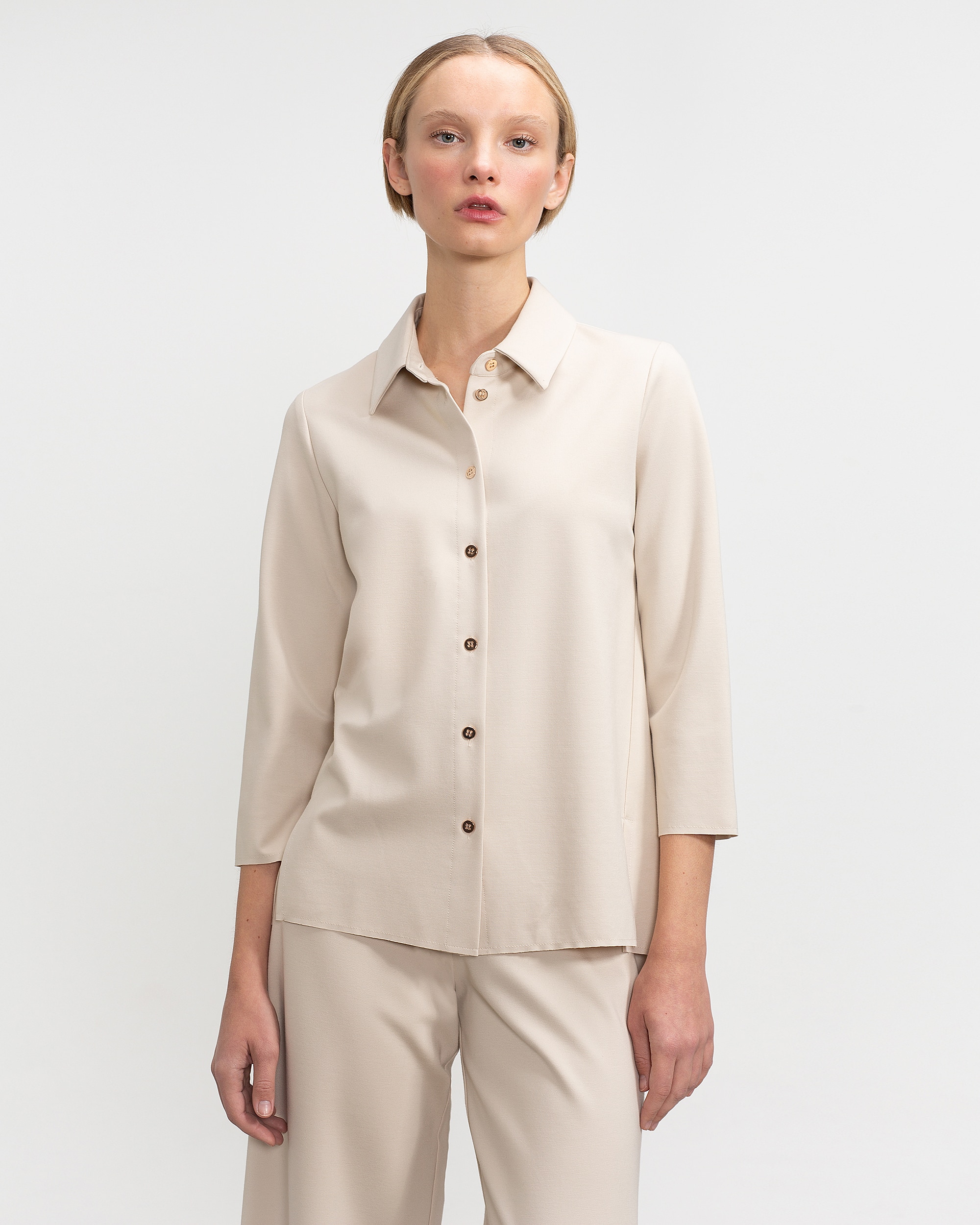 Imagem 0 de Camisa com Abotoadura e Gola Tipo Camisa