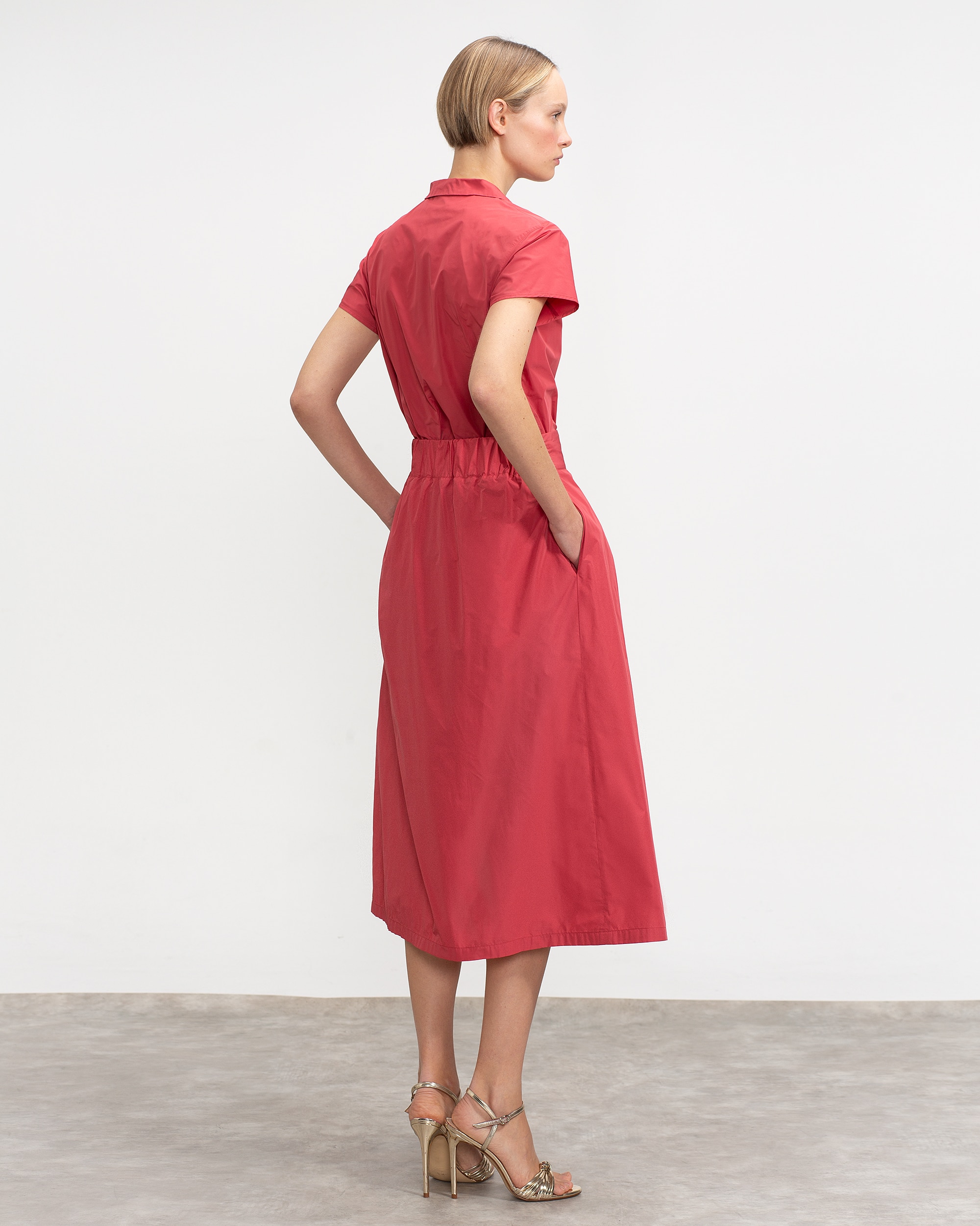 Saia Midi com Elástico na Cintura e Pregas Fúcsia-2