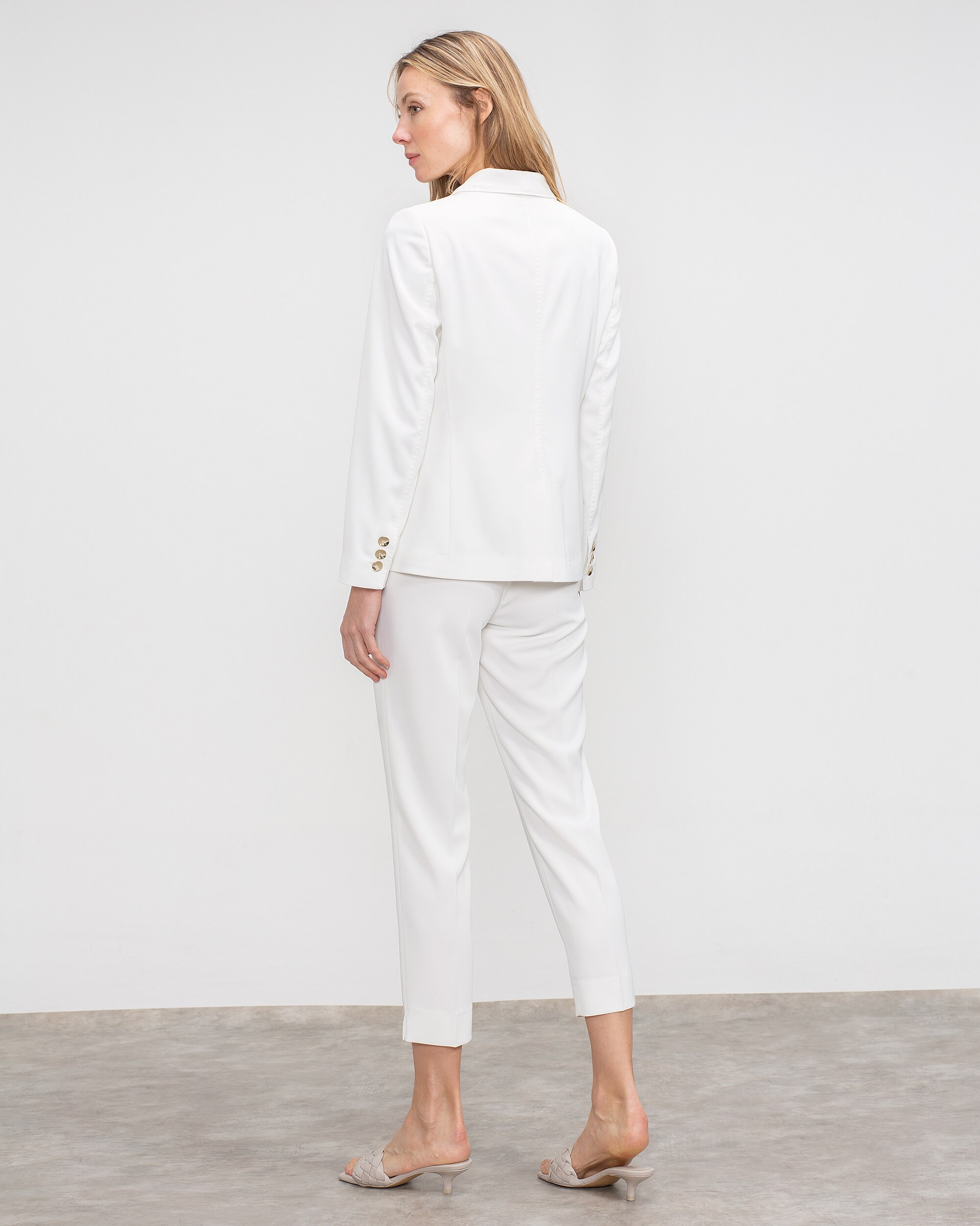 Blazer Ajustado com Gola Lapela Branco-2