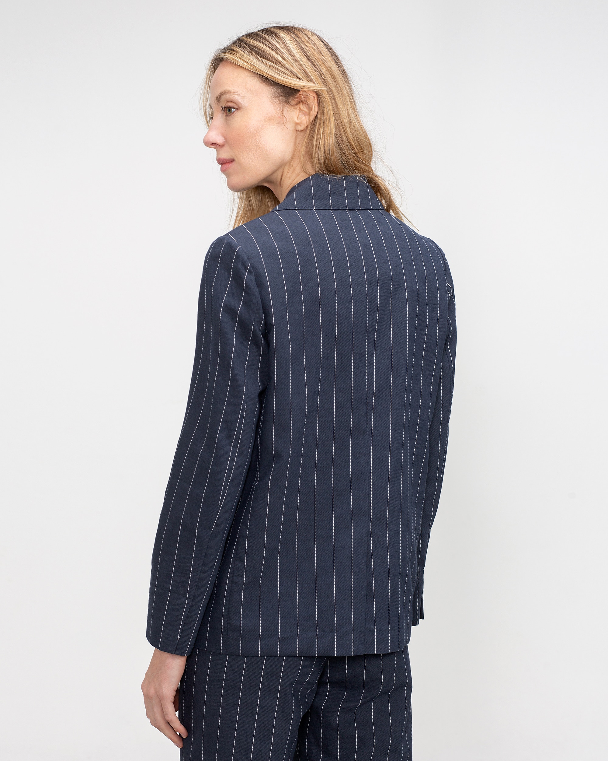 Blazer com Bolsos e Quatro Botões Azul-escuro-2