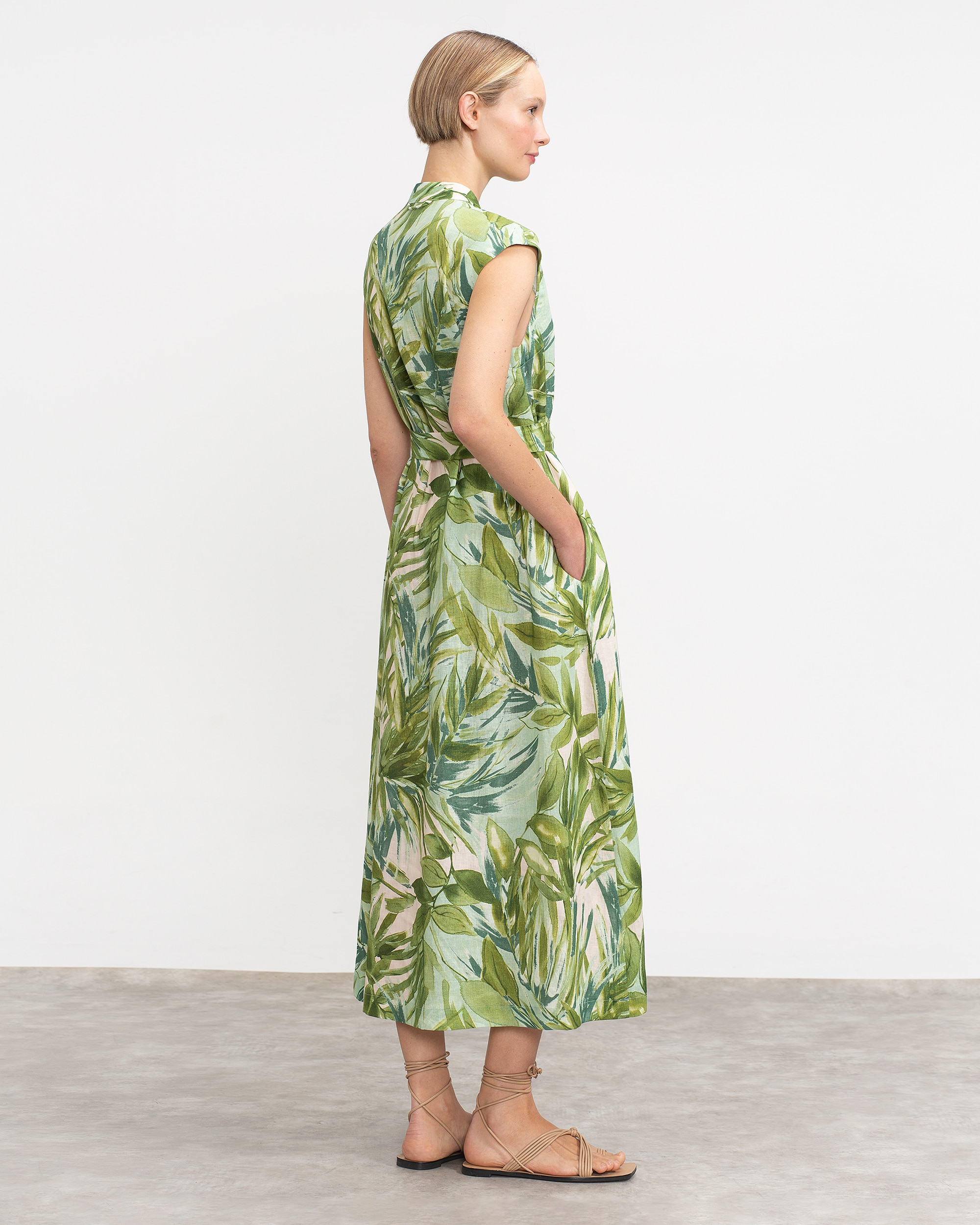 Vestido Comprido sem Mangas Verde-2