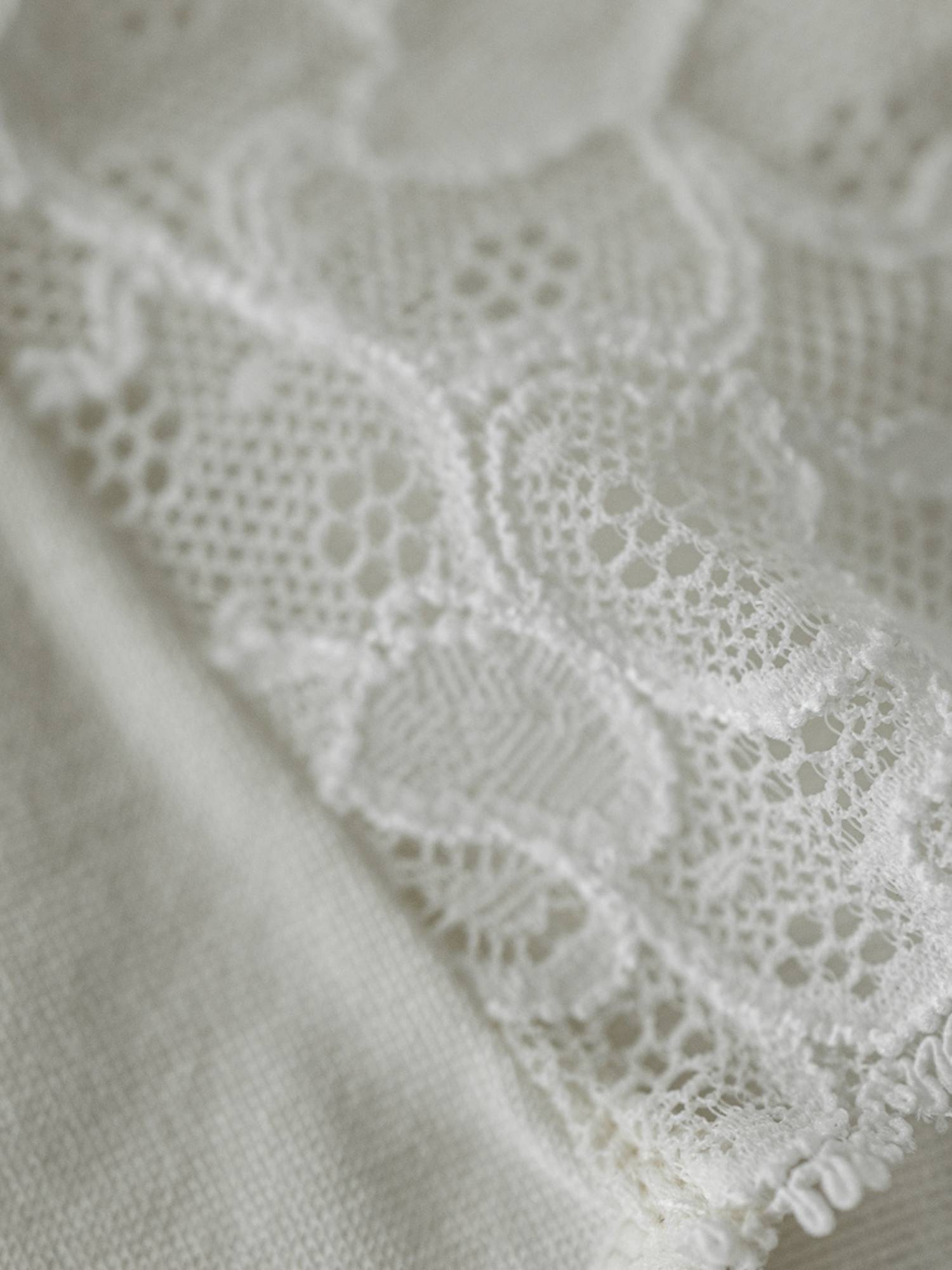 Cueca Alta com Detalhe de Renda em Tecido de Soja Ecofriendly Natural-4