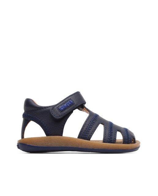 Imagem 0 de Sandálias fechadas com tira em forma de T para criança. Pele flor e sola de EVA. A coleção Primeiros Passos inclui modelos flexíveis e ao mesmo tempo resistentes, para ajudar os mais pequenos quando começam a andar. Sapatos desenhados para que as crianças desfrutem mais das suas primeiras aventuras a caminhar. As nossas Sandálias Bicho para menino é ajustável, e as suas palmilhas ergonómicas feitas de borracha e casca de arroz recicladas adaptam-se ao pé.