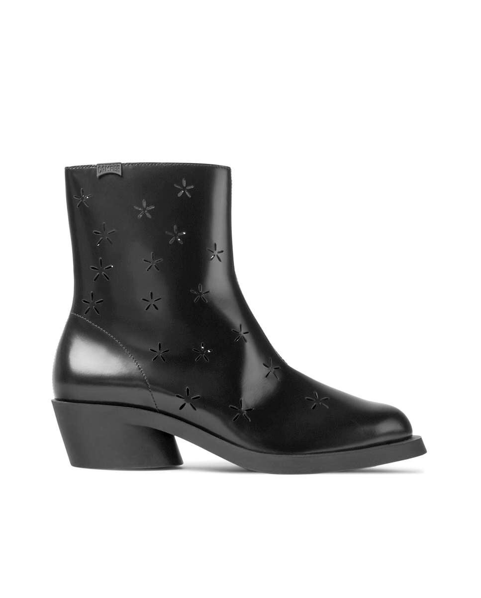 Botas em Pele com Fecho com Recorte - Preto Preto-1