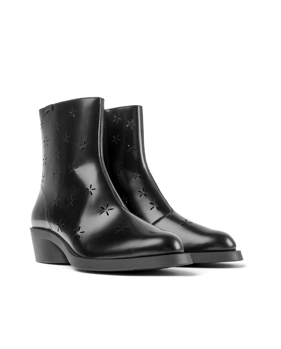 Botas em Pele com Fecho com Recorte - Preto Preto-2
