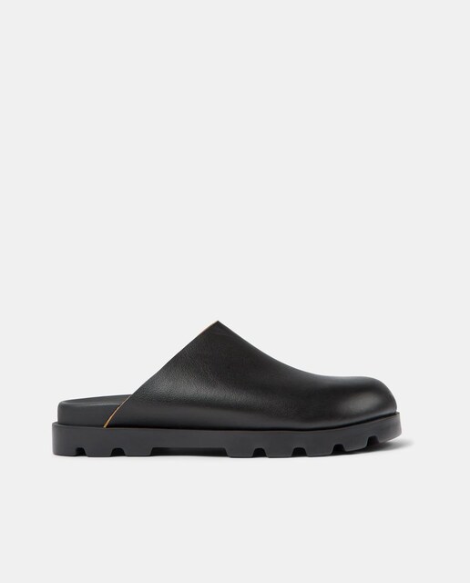 Imagem 0 de Zuecos Brutus Sandal Lisos em Pele