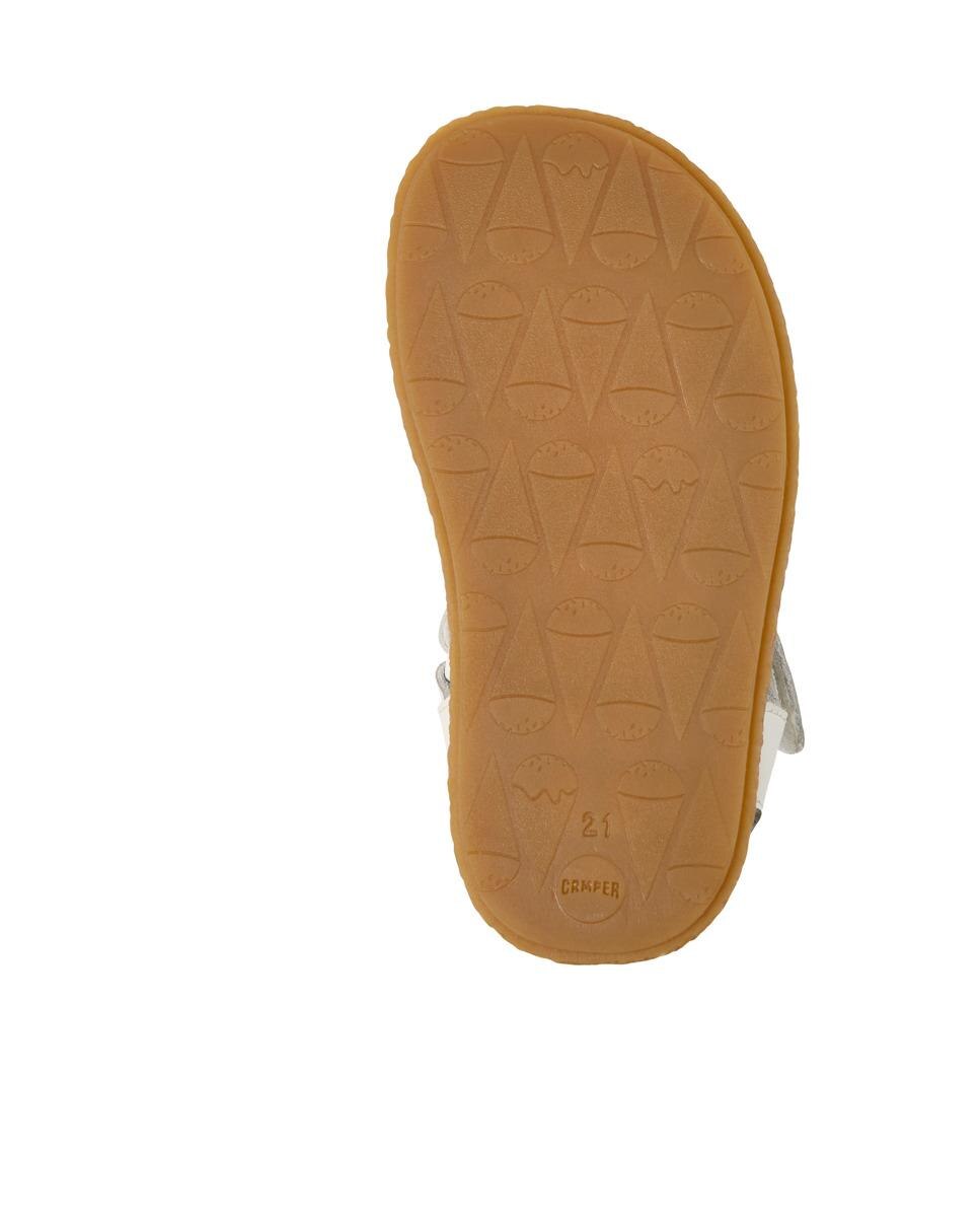 Sandálias de pele para criança com detalhe de papagaio, sistema de auto-fecho e solas de borracha. A coleção Primeiros Passos inclui modelos flexíveis e ao mesmo tempo resistentes para ajudar os mais pequenos quando começam a andar. Sapatos desenhados para que as crianças desfrutem mais das suas primeiras aventuras a caminhar. As nossas sandálias para criança Miko oferece um divertido design semi-aberto suficientemente resistente para aguentar qualquer travessura. Branco-5