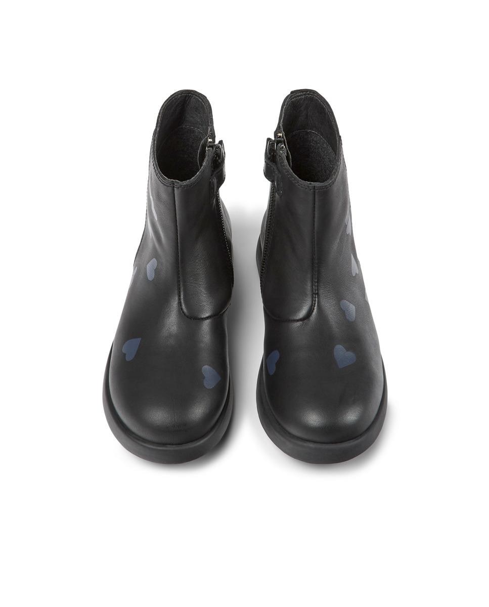 Botins Infantil em Pele com Estampado de Corações - Preto Camper Preto-3