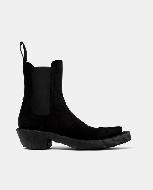 Imagem 0 de Botas Unissexo Estilo Chelsea com Biqueira Pontiaguda