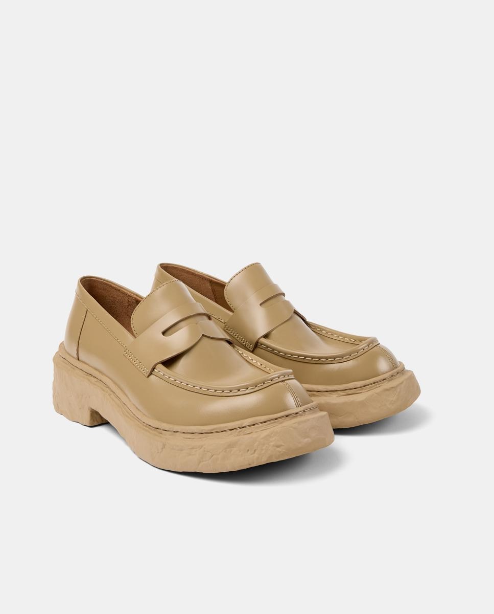 Mocassins de Pele com Biqueira Quadrada Mostarda-2