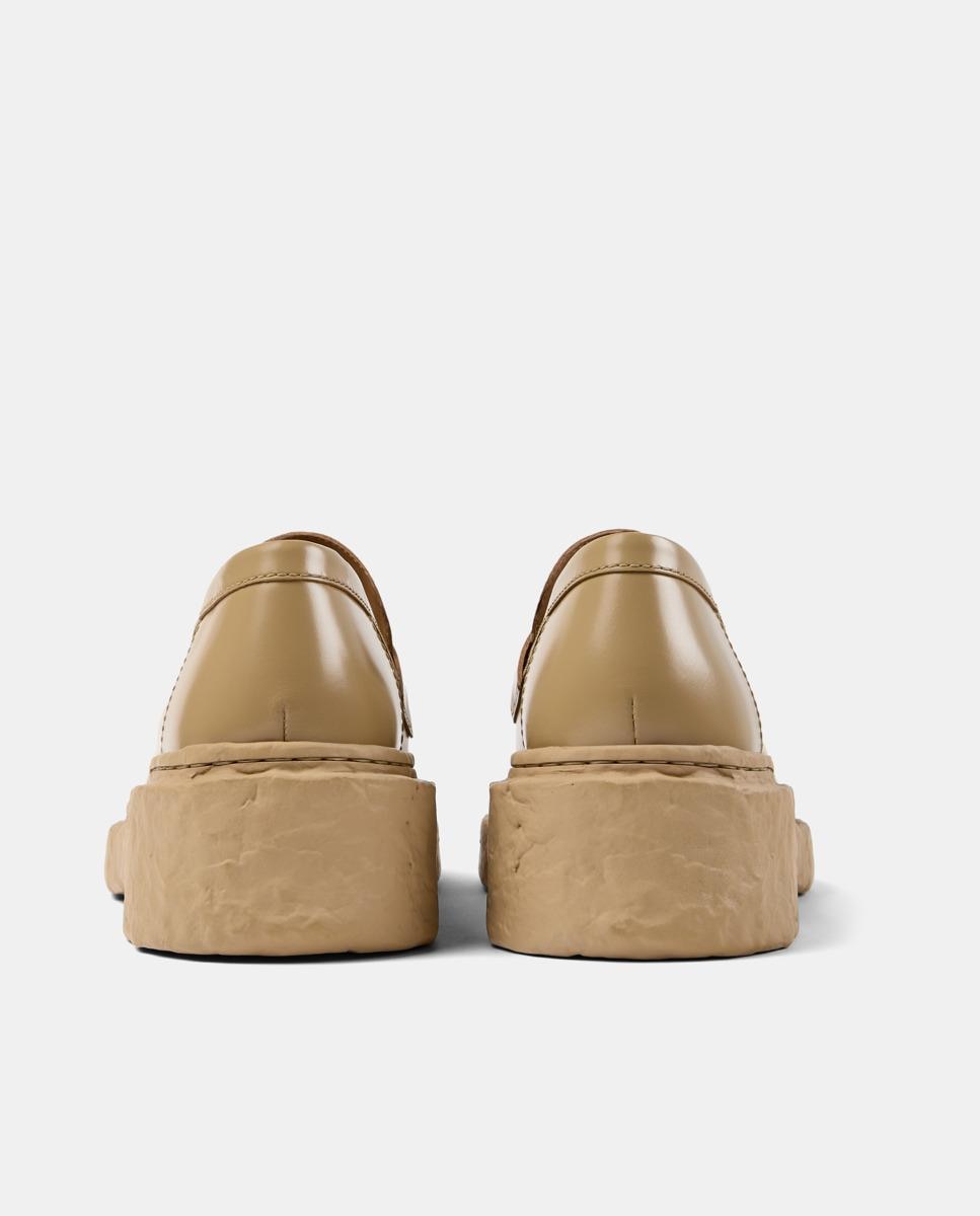 Mocassins de Pele com Biqueira Quadrada Mostarda-4