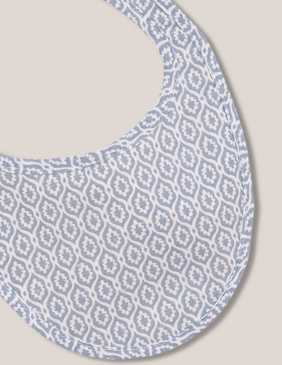 Babete para Bebé com Tecidos Reversíveis em Cada Lado, Openwork nos Rebordos e Tiras para Anudar Azul-3