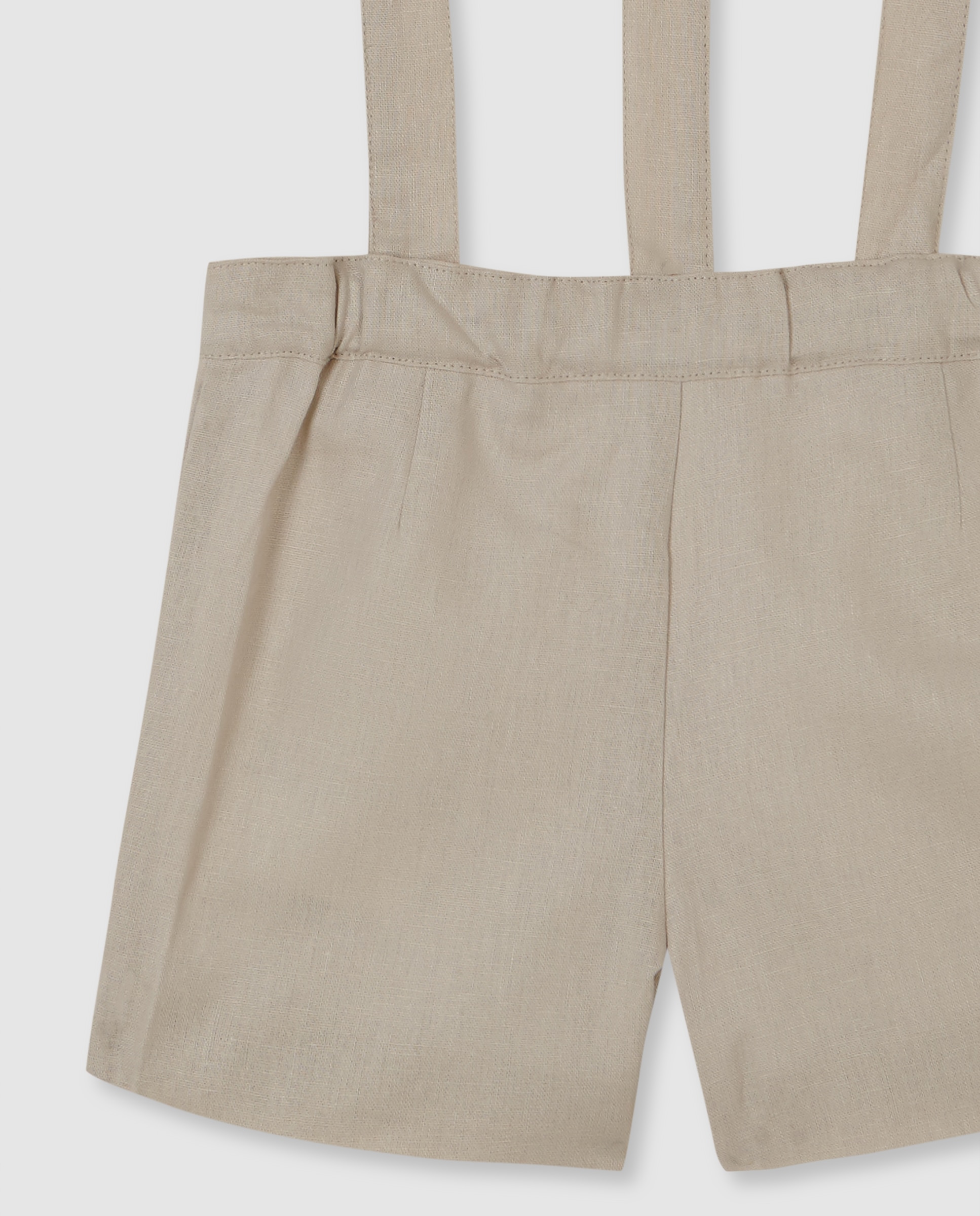 Calças Curtas Infantil de Linho com Alças Bege-6