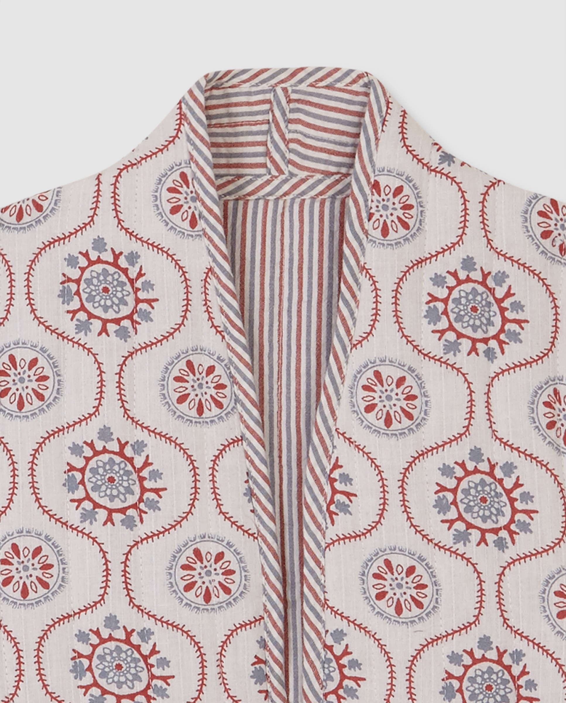 Colete Infantil Acolchoado Estampado Reversível Branco-marfim-5