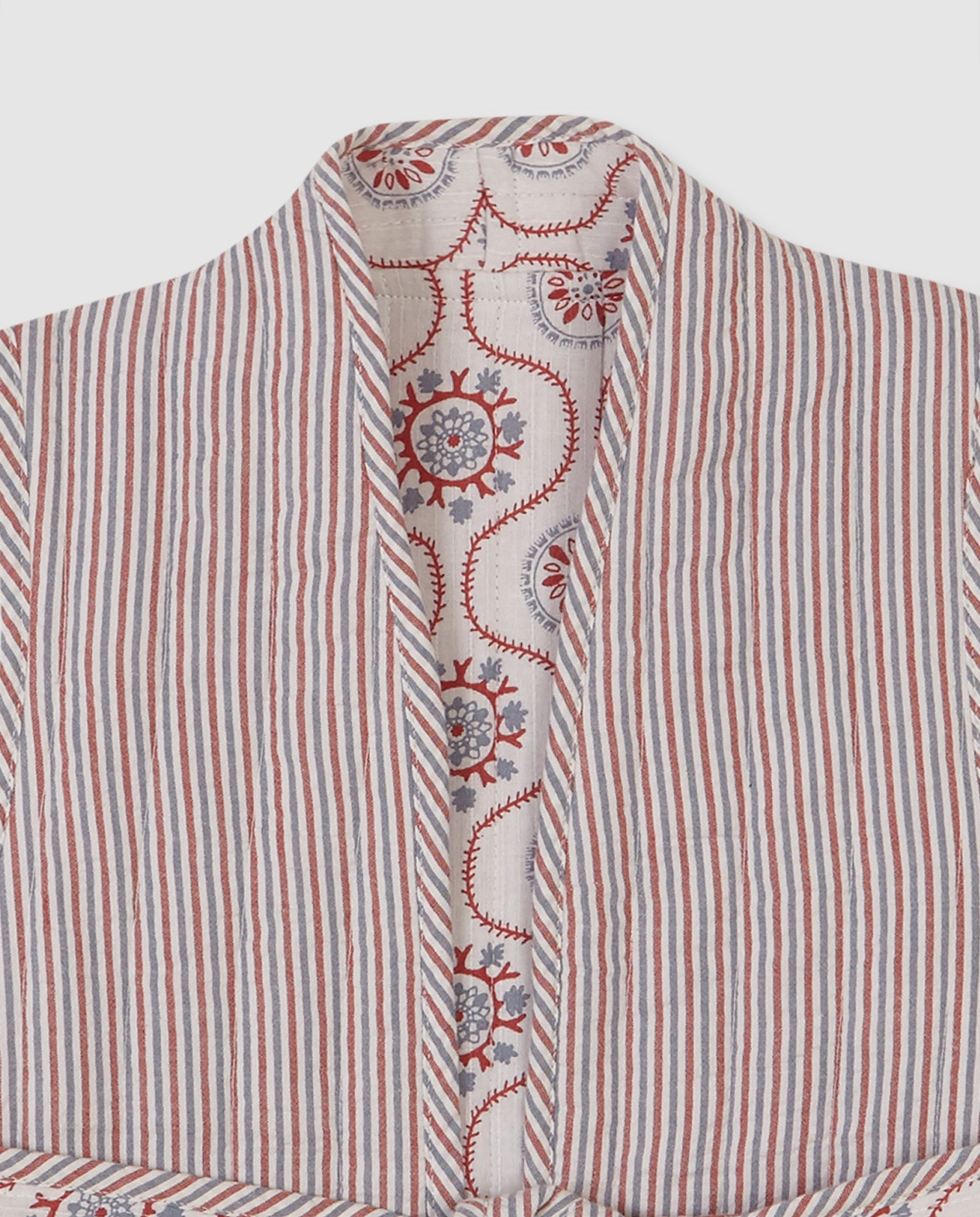 Colete Infantil Acolchoado Estampado Reversível Branco-marfim-6