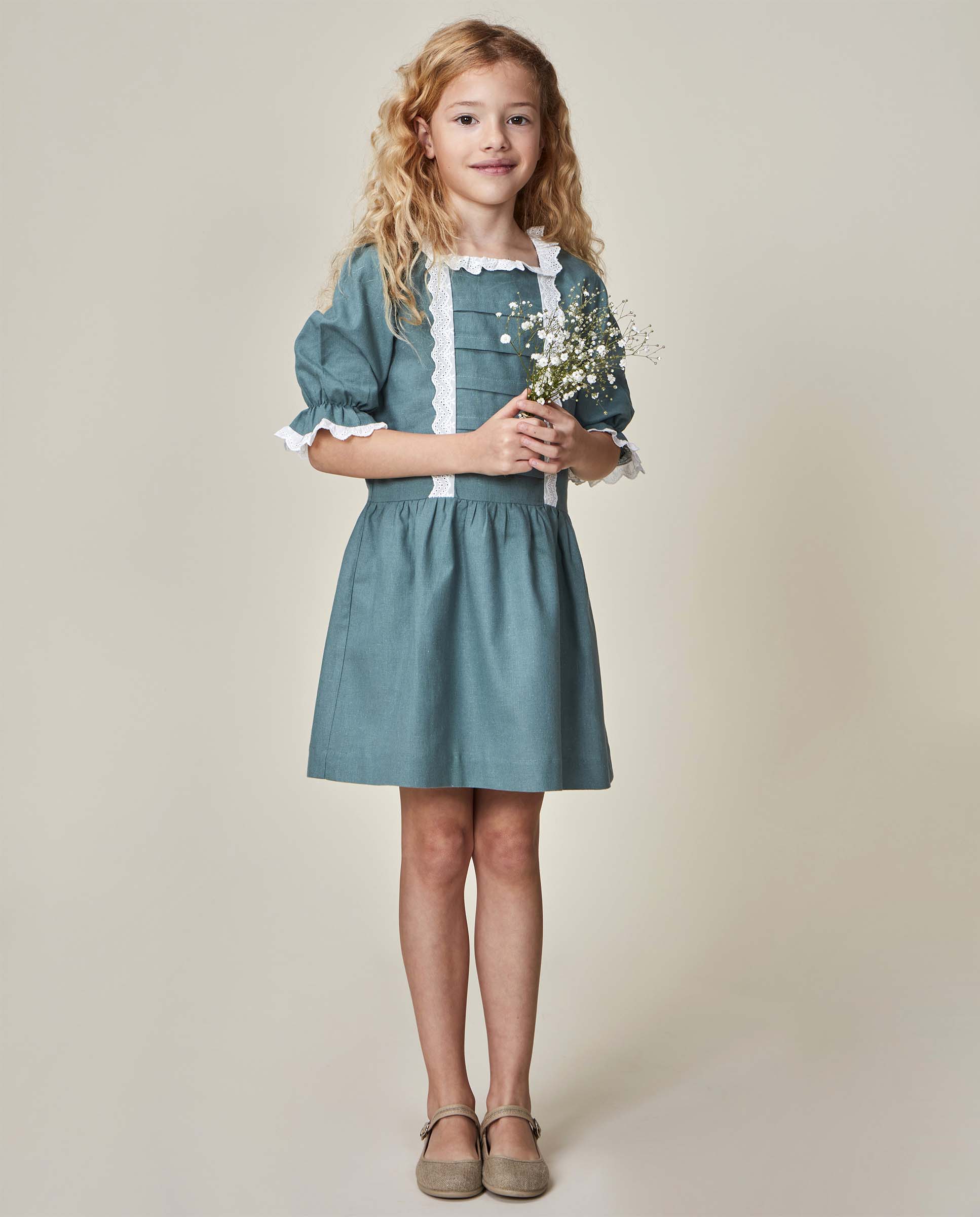 Vestido Infantil de Linho com Tiras Bordadas Verde-2